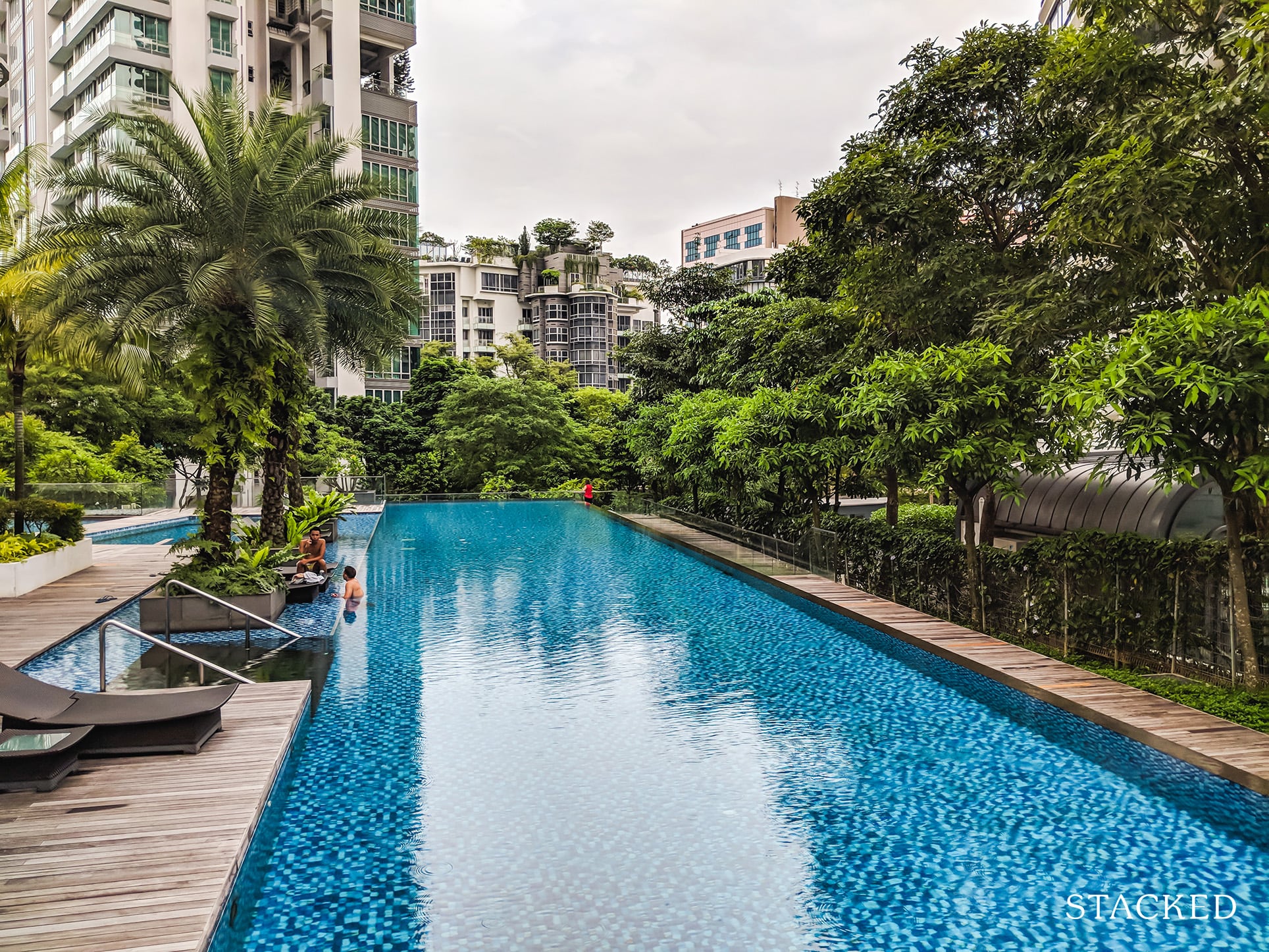 Espada Condo swimming pool 