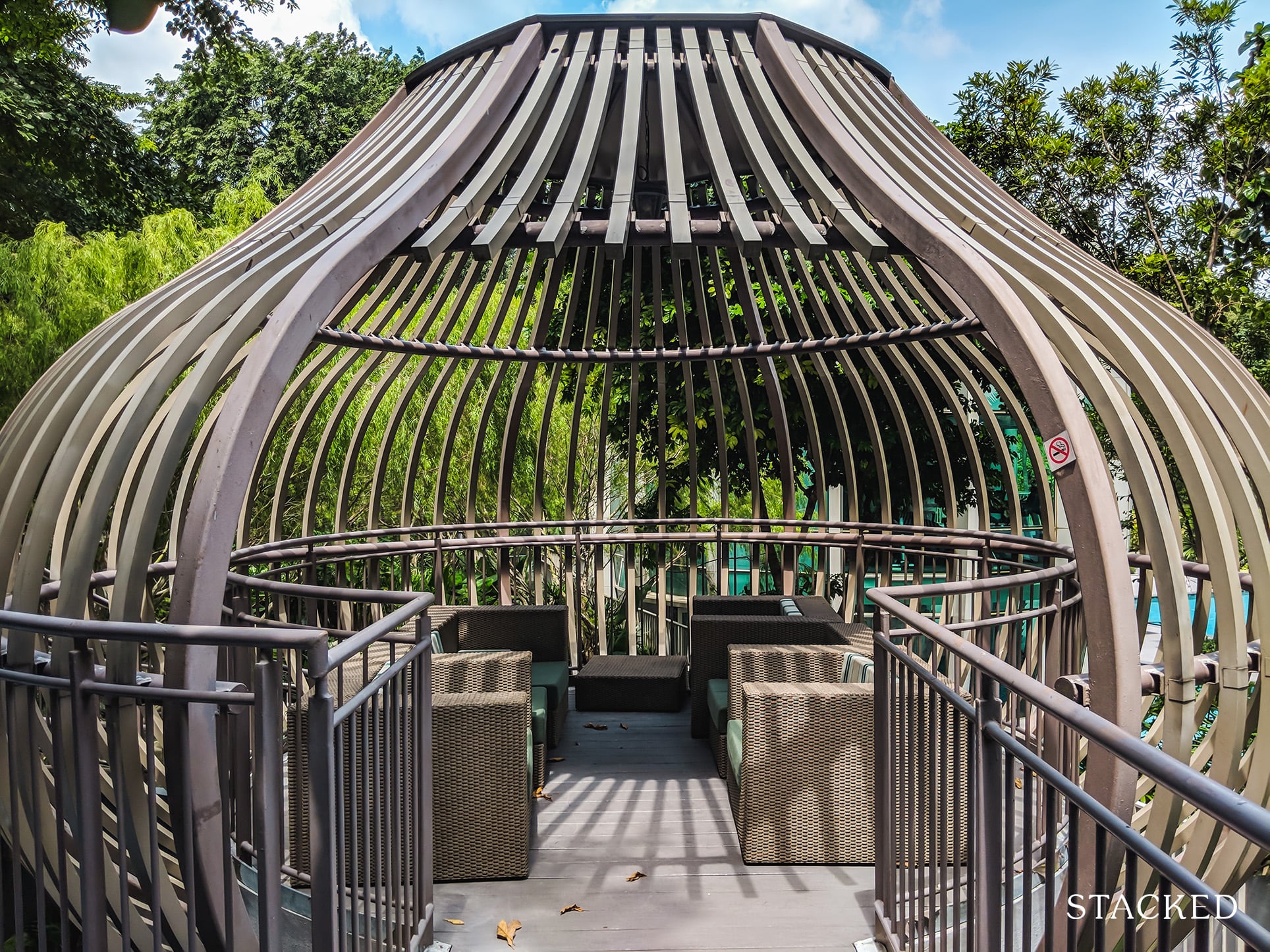 Tree House Condo treetop