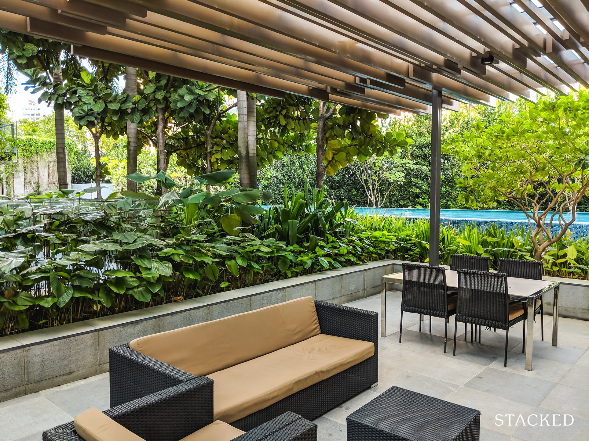 Centennia Suites Condo outdoor seating