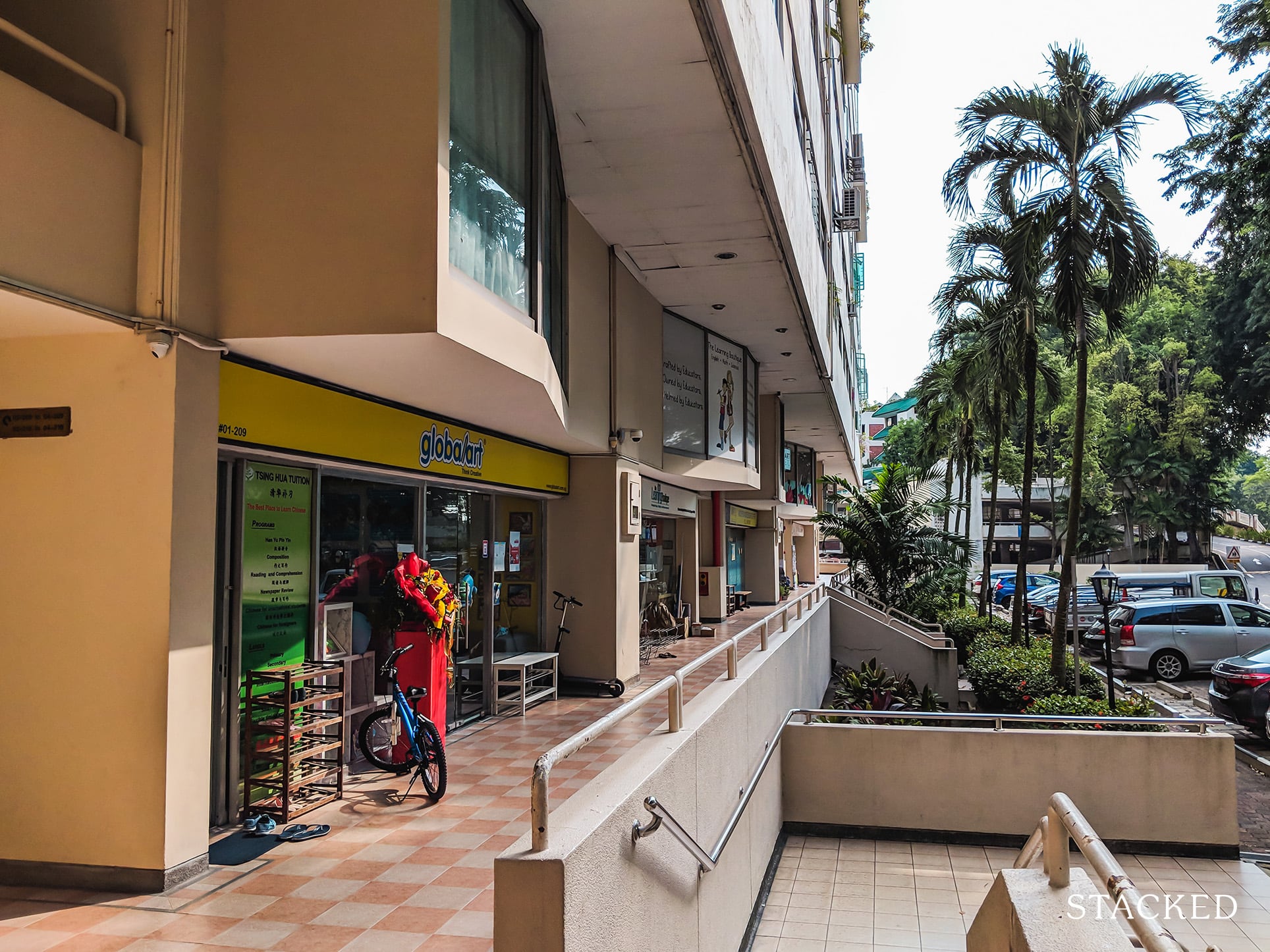 Pandan Valley shops