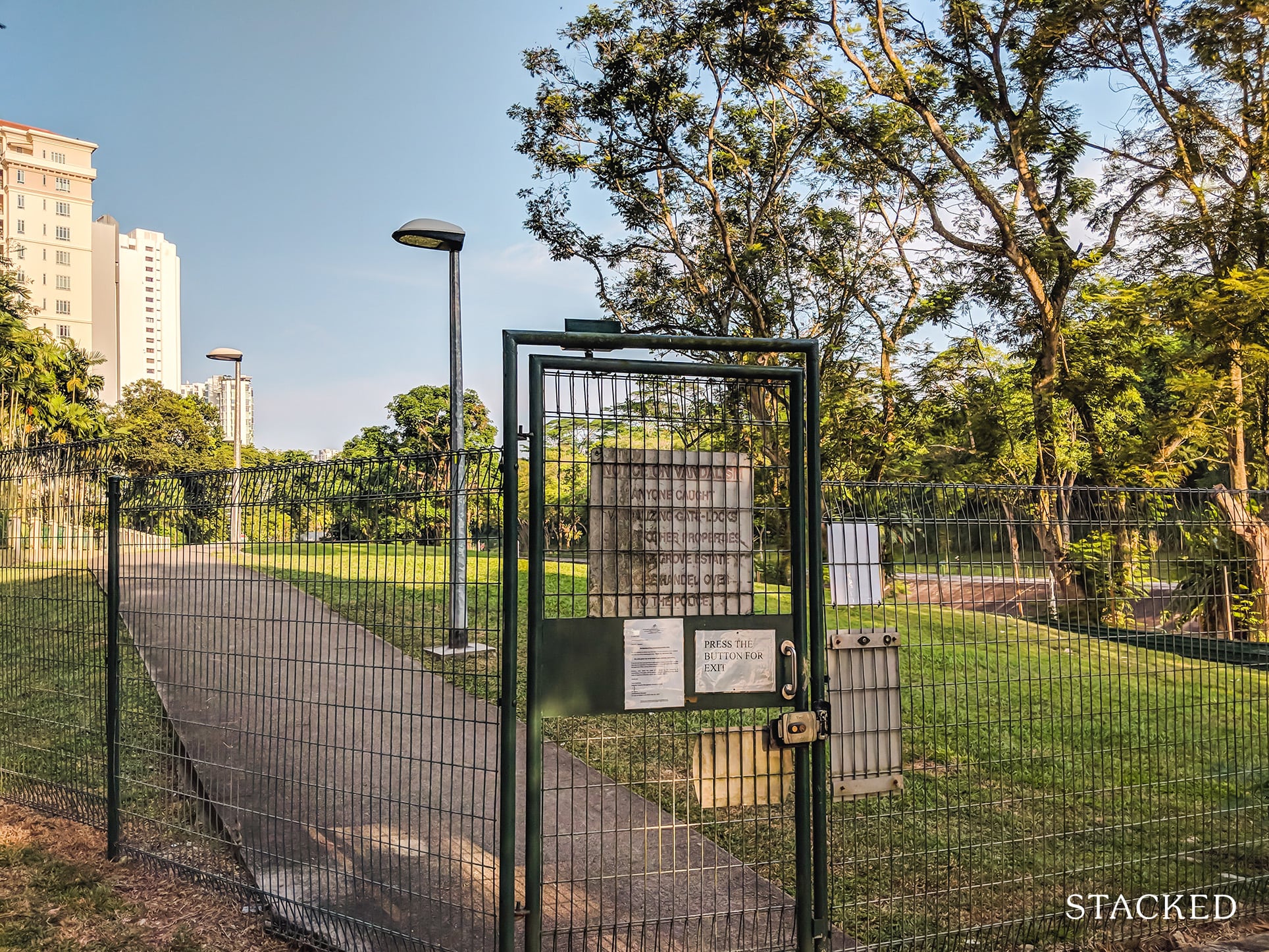 Pine Grove Condo side gate