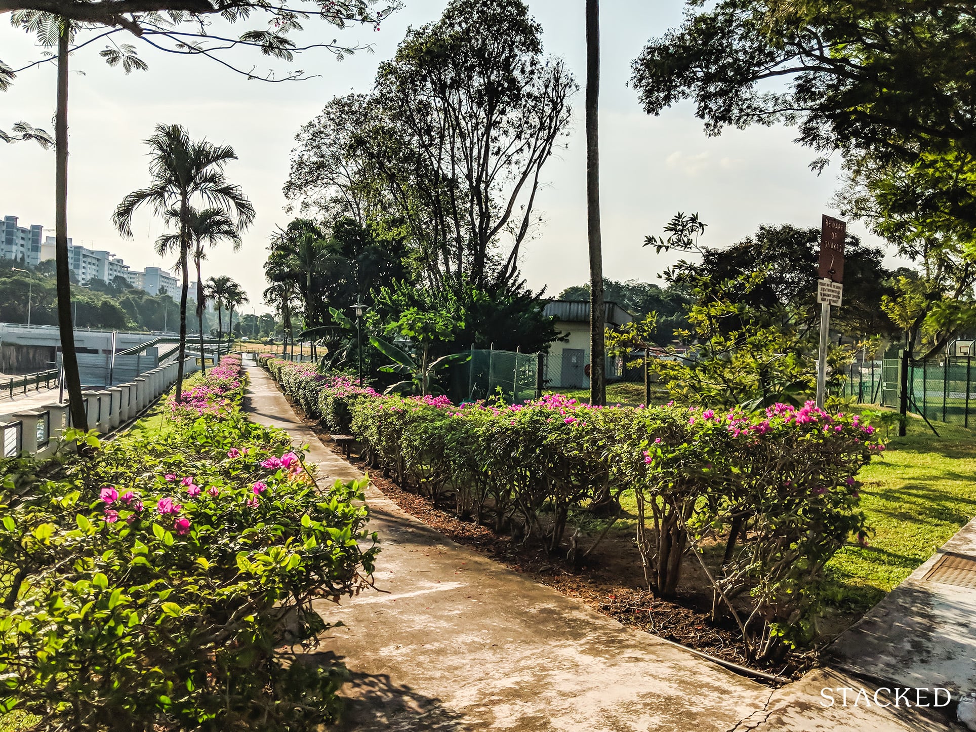 Pine Grove Condo walking path 