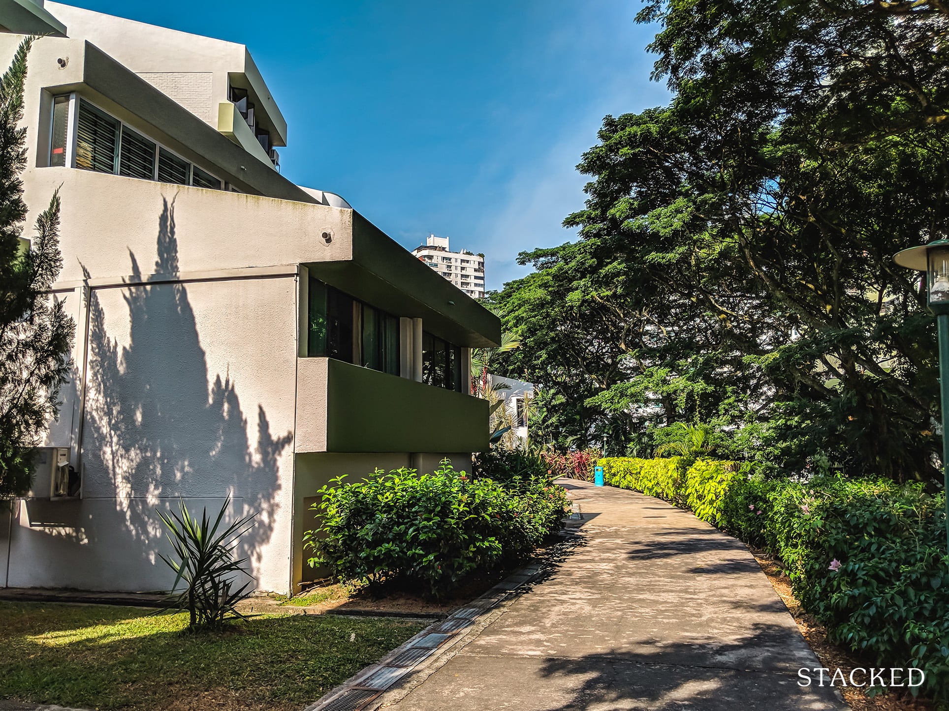 Pine Grove Condo path