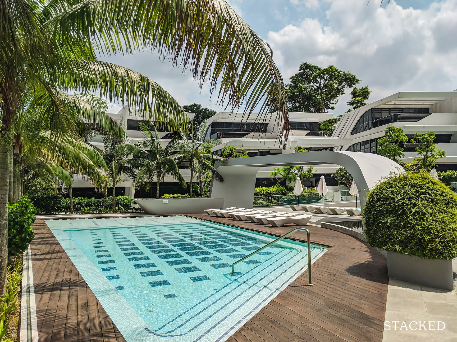 D Leedon  Condo lap pool