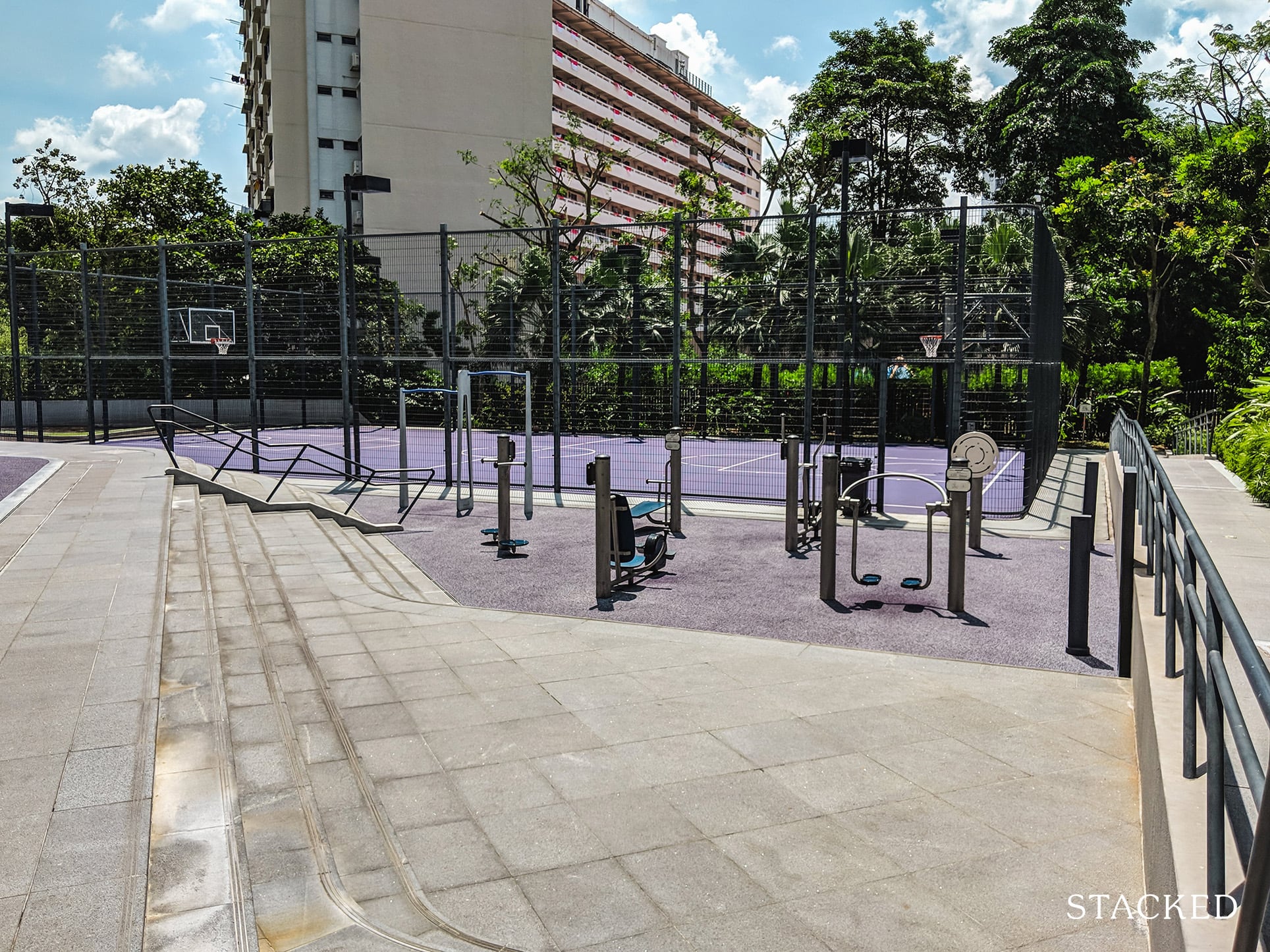 D Leedon  Condo fitness station