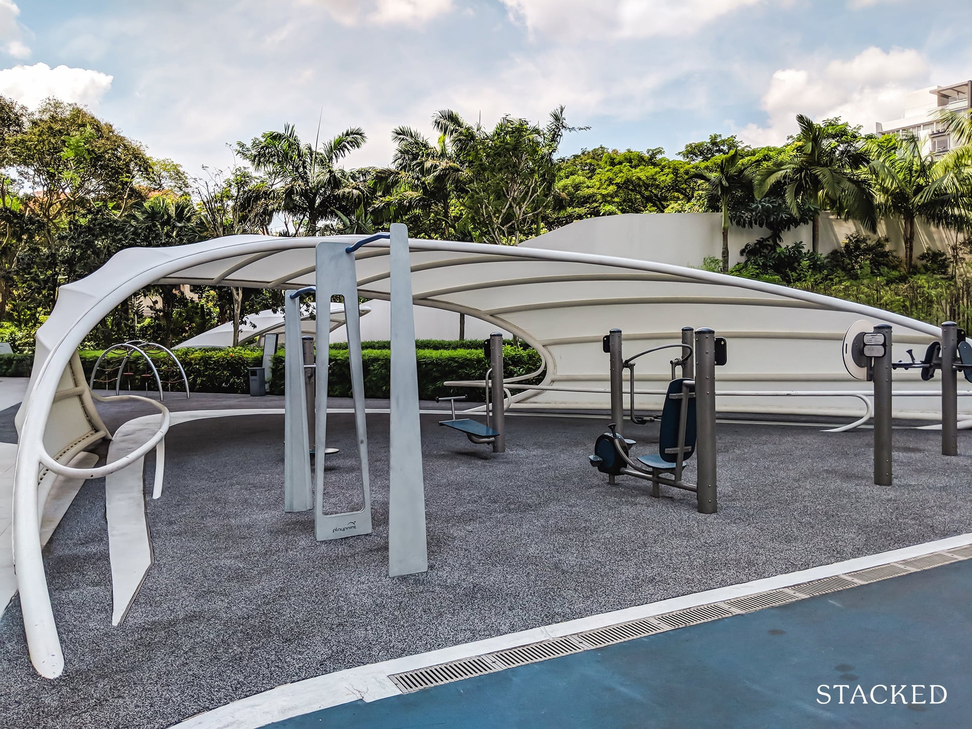 D Leedon  Condo fitness station