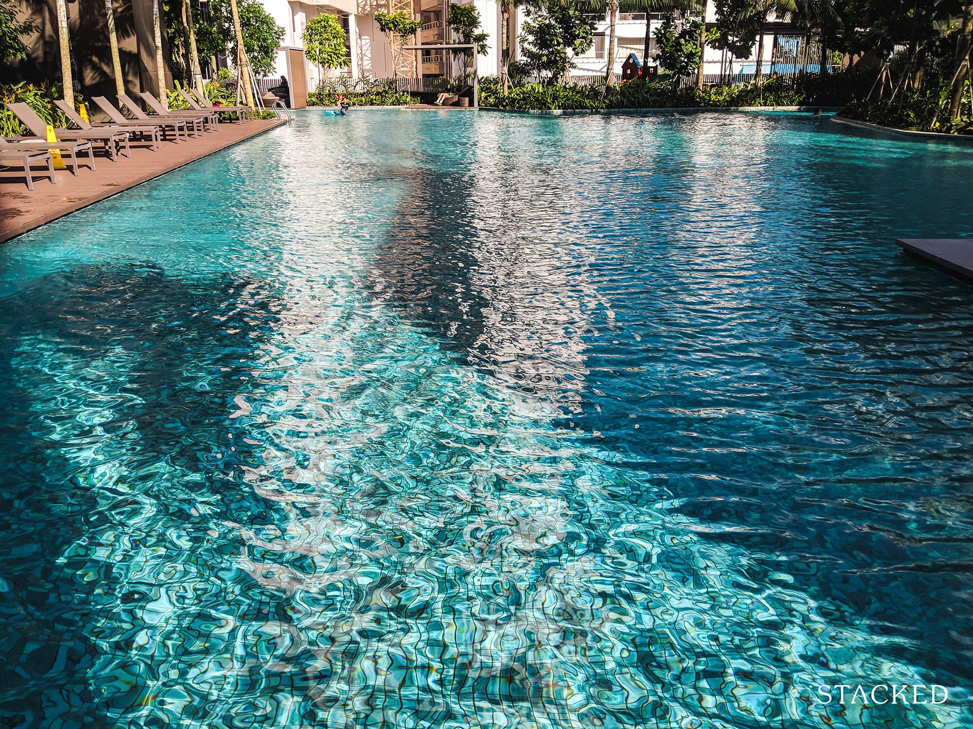 Commonwealth Towers swimming pool 