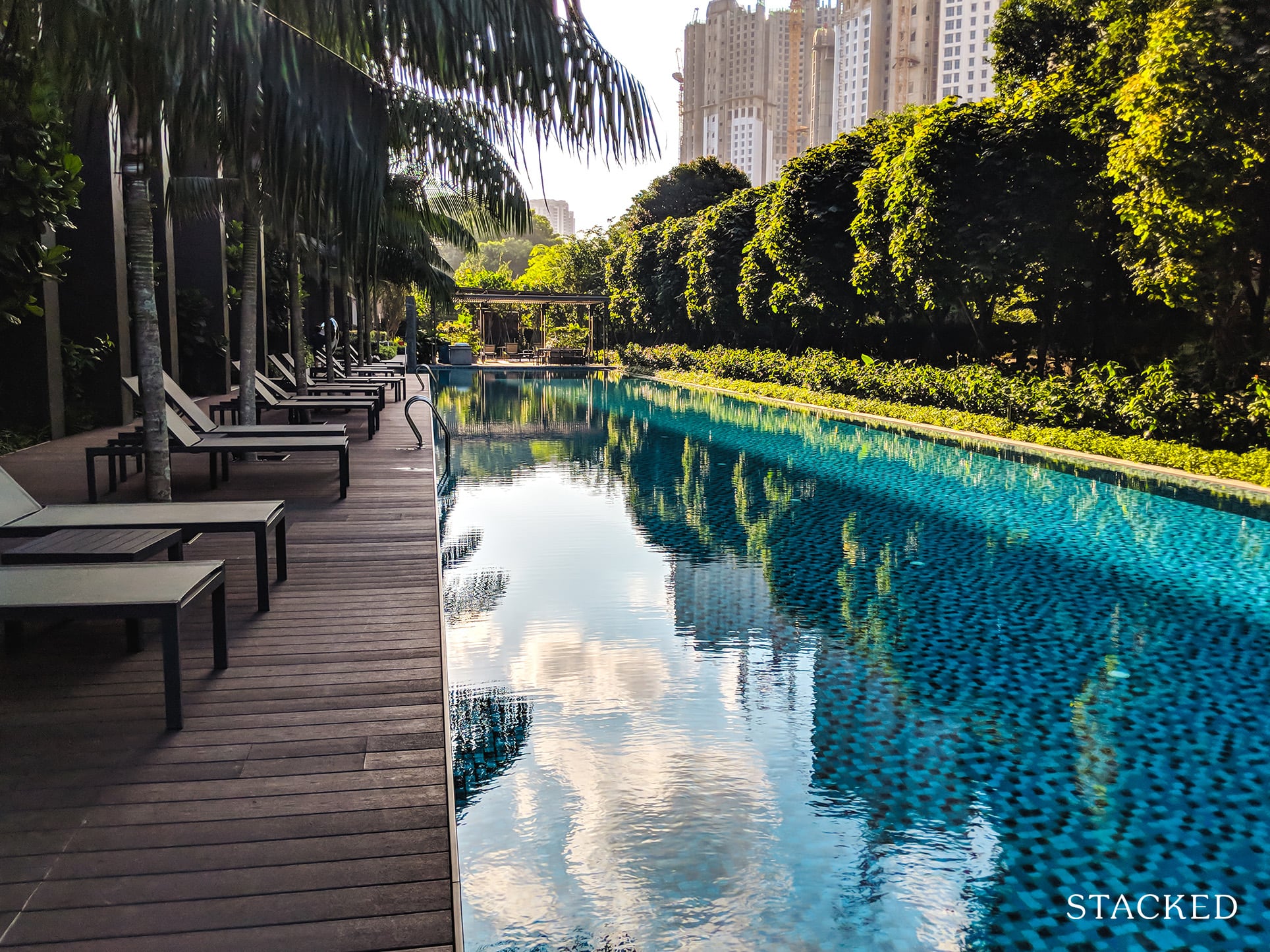 Commonwealth Towers swimming pool 