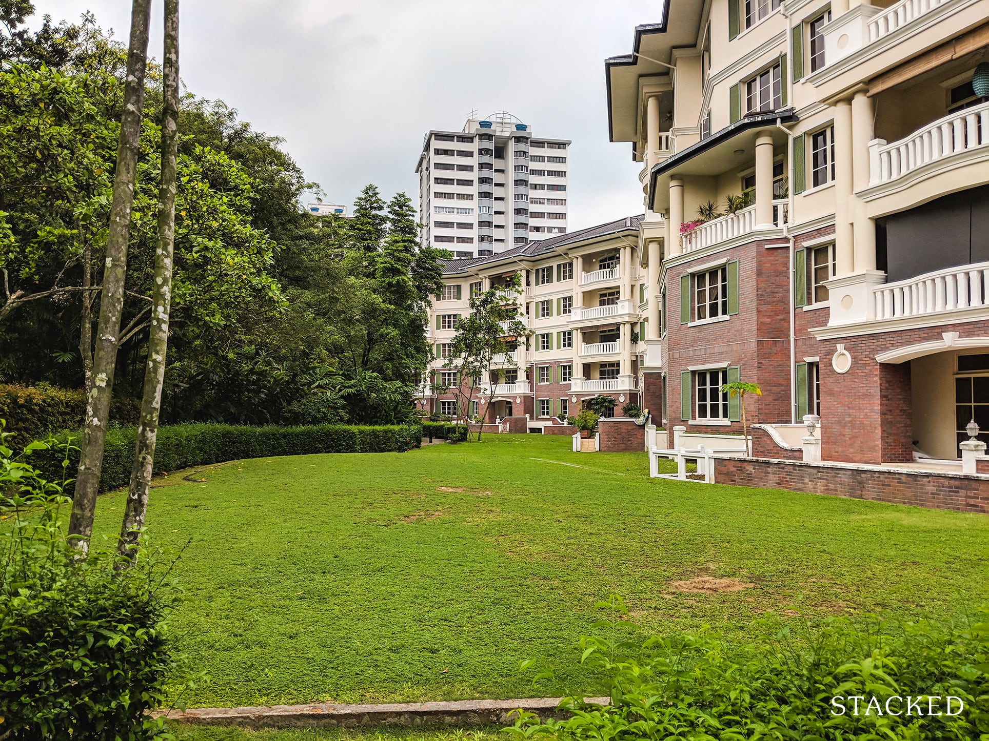 Gallop Gables Condo green