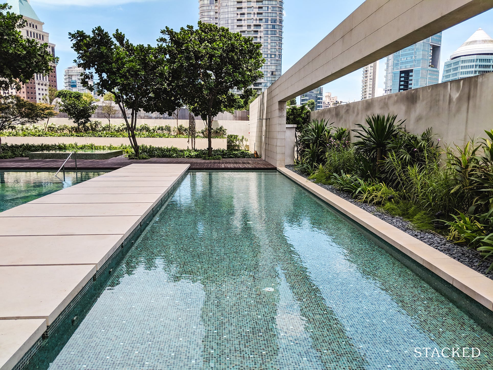 Scotts Square Condo wading pool 