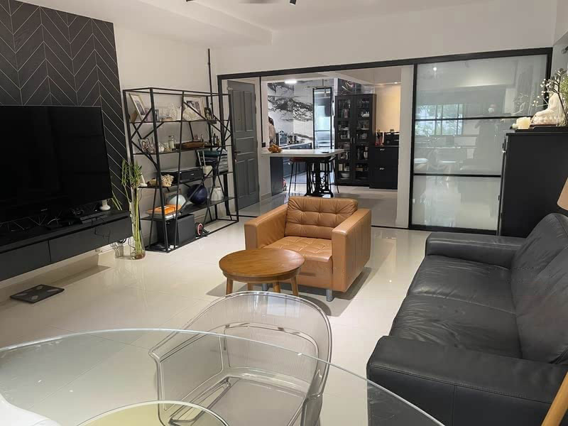 302 Hougang Avenue 5 3