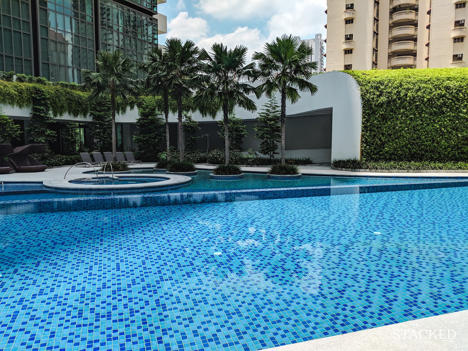 8 St. Thomas condo swimming pool 