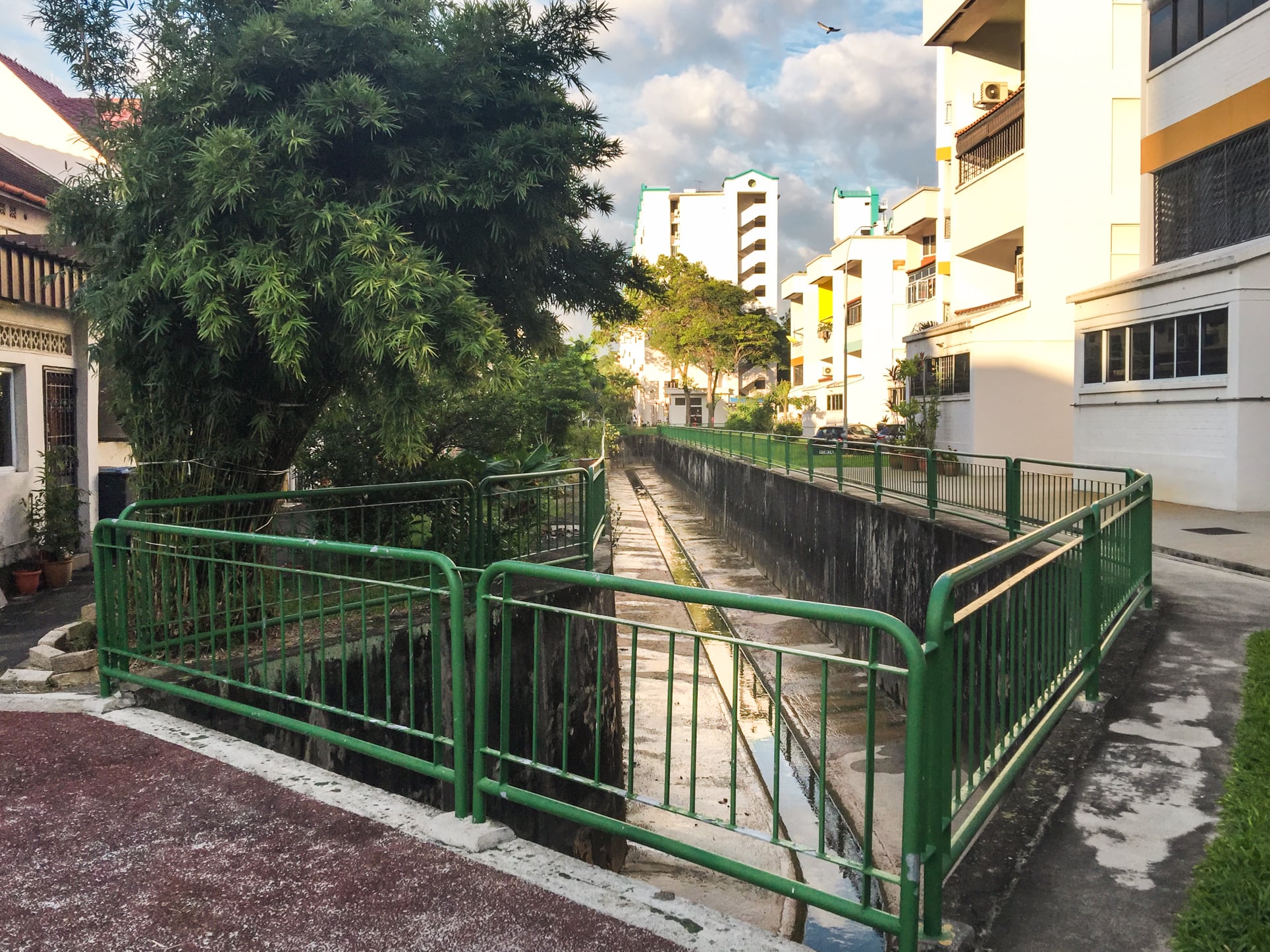 macpherson garden estate canal