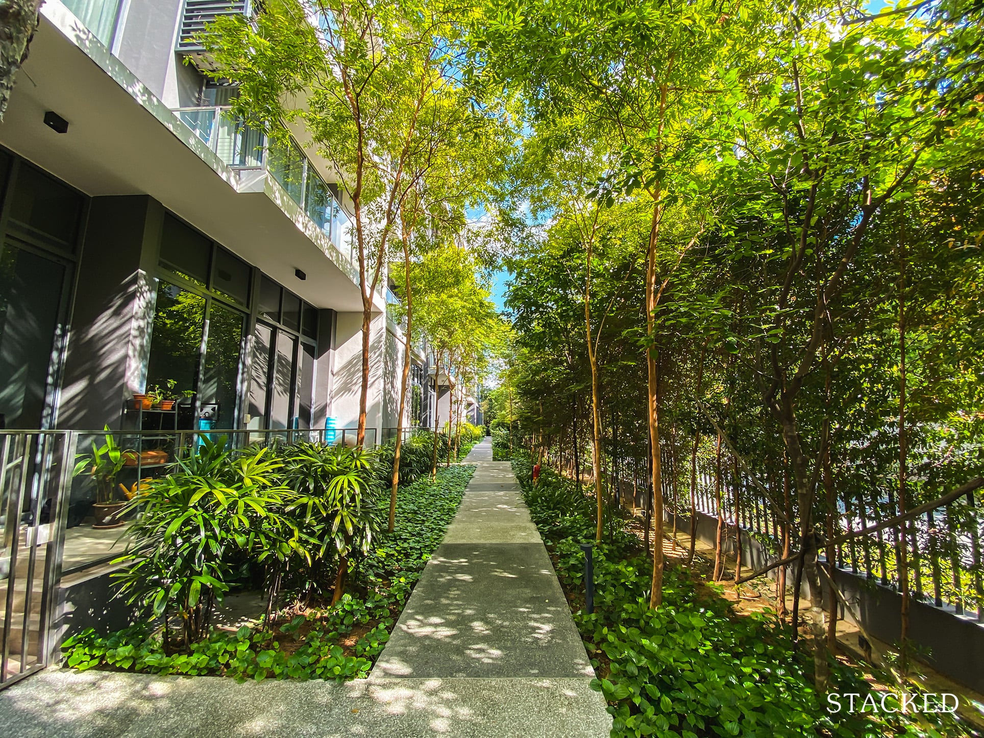 Robin Residences walking path 