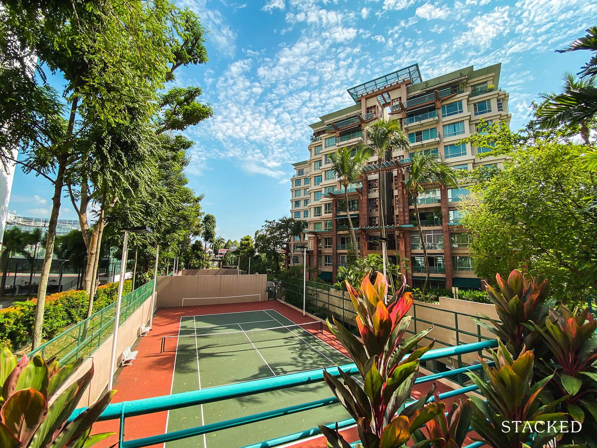 Maplewoods Condo tennis court 