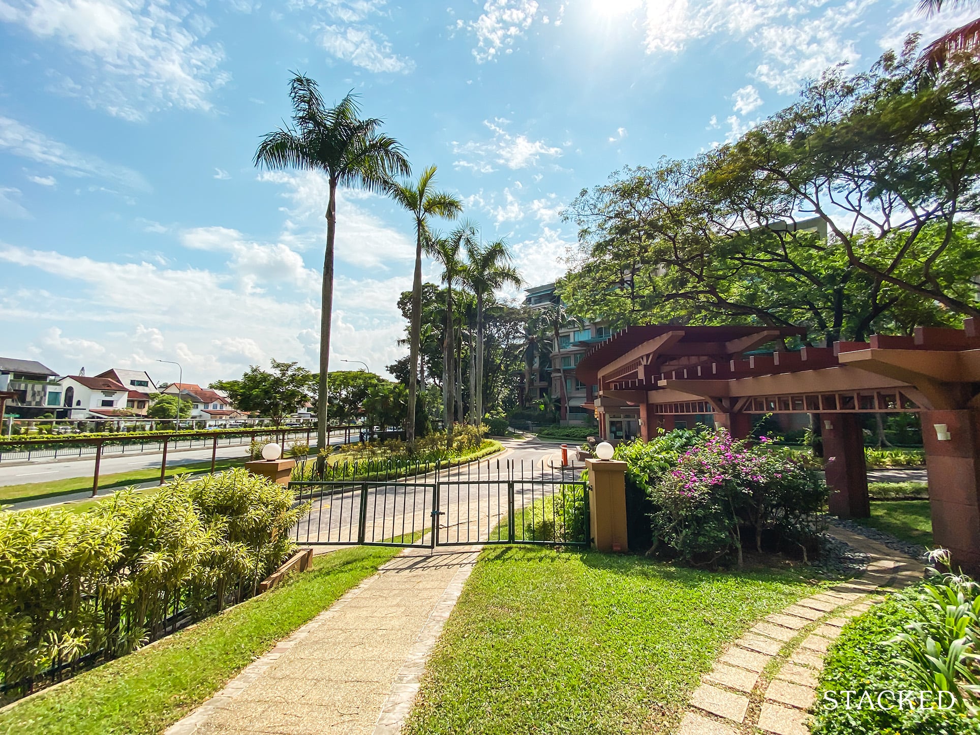 Maplewoods Condo main gate