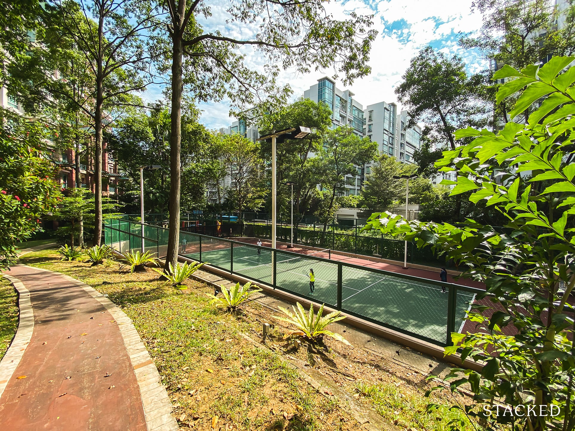 Maplewoods Condo tennis court 