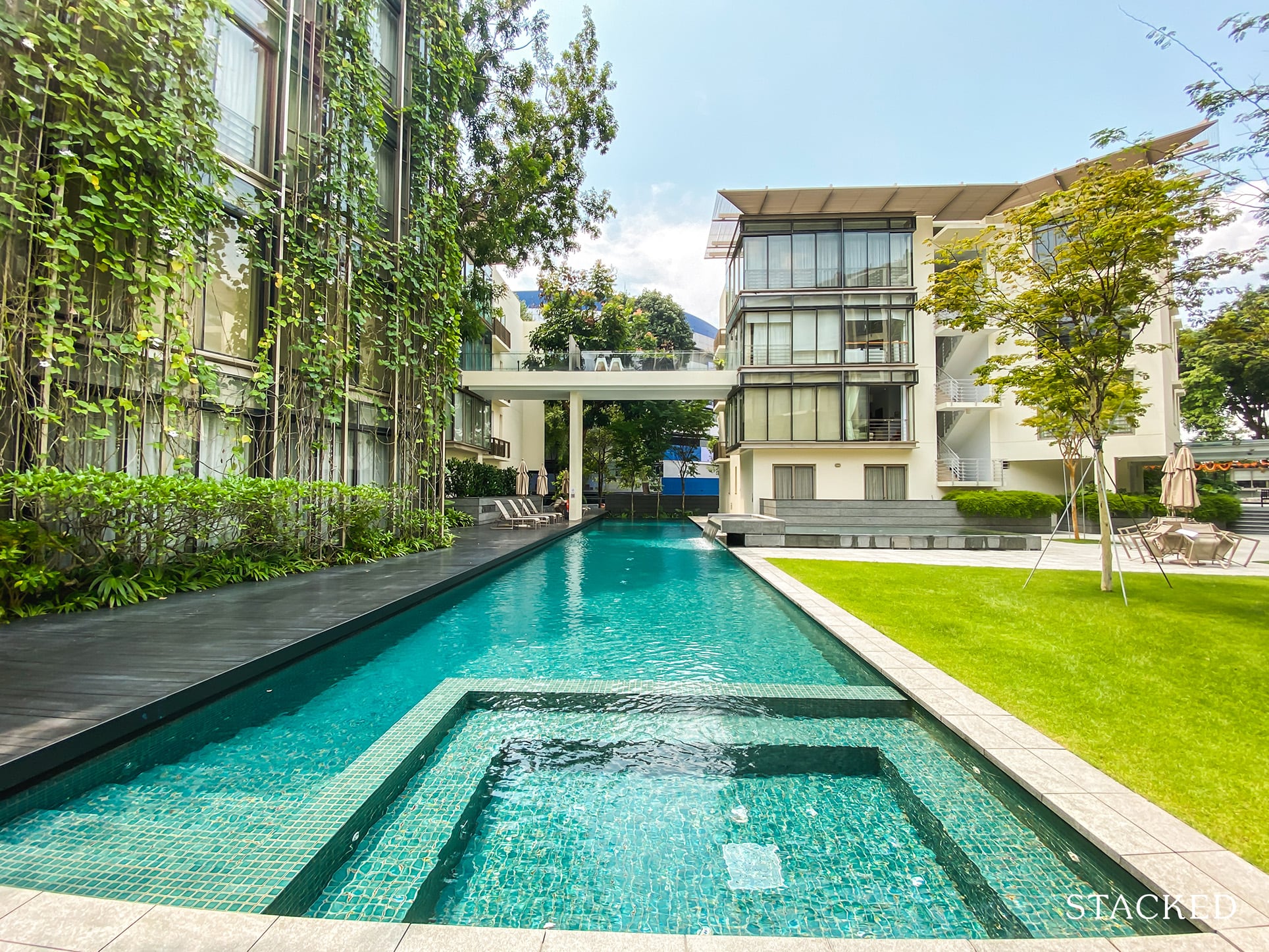 The Loft condo jacuzzi