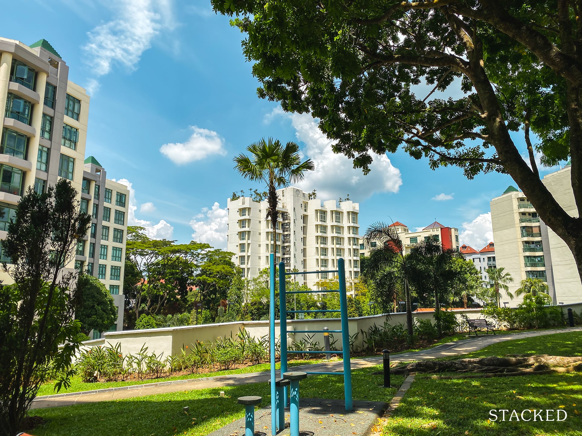 Signature Park outdoor fitness station 