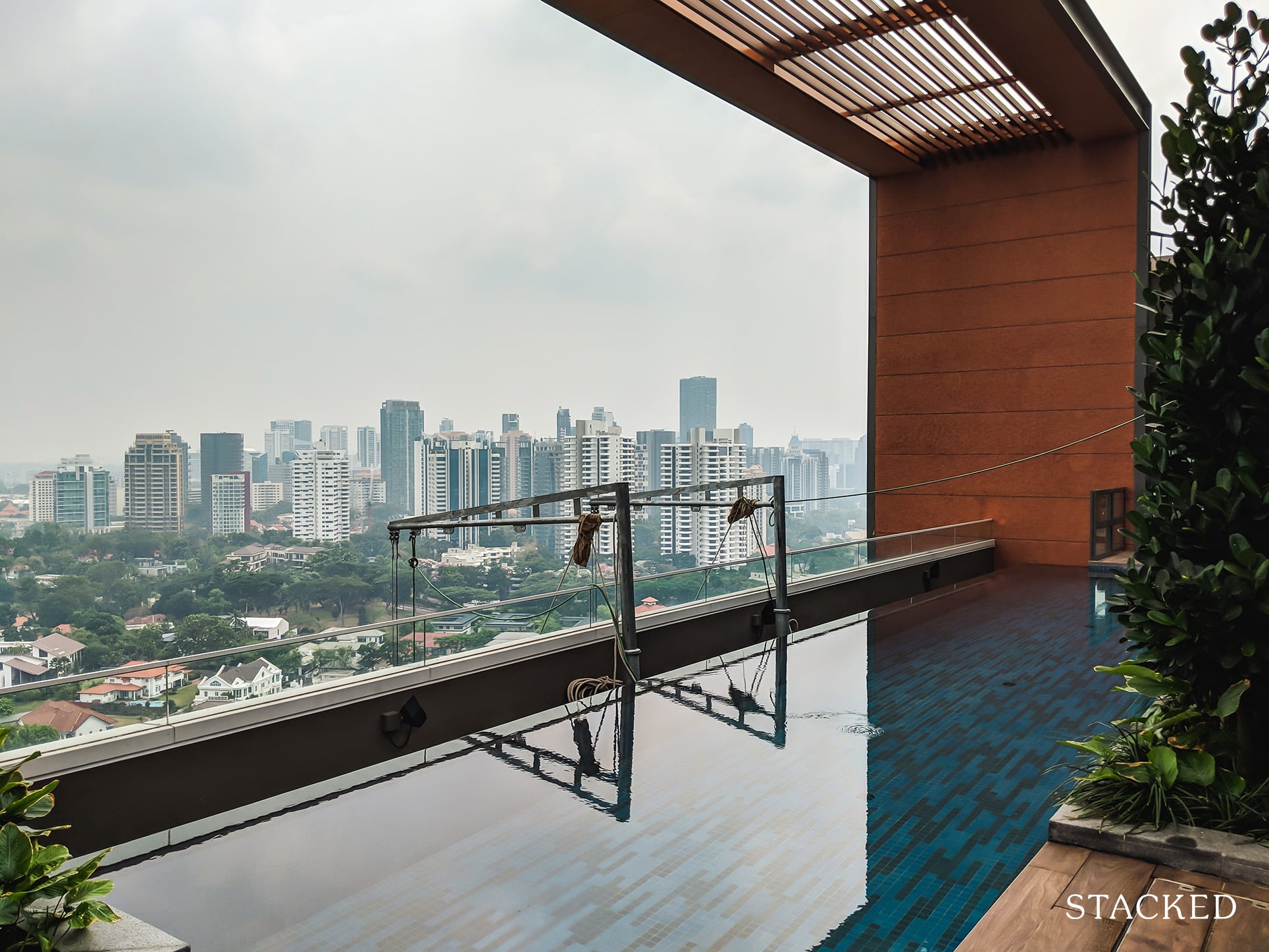 Principal Garden rooftop infinity pool 