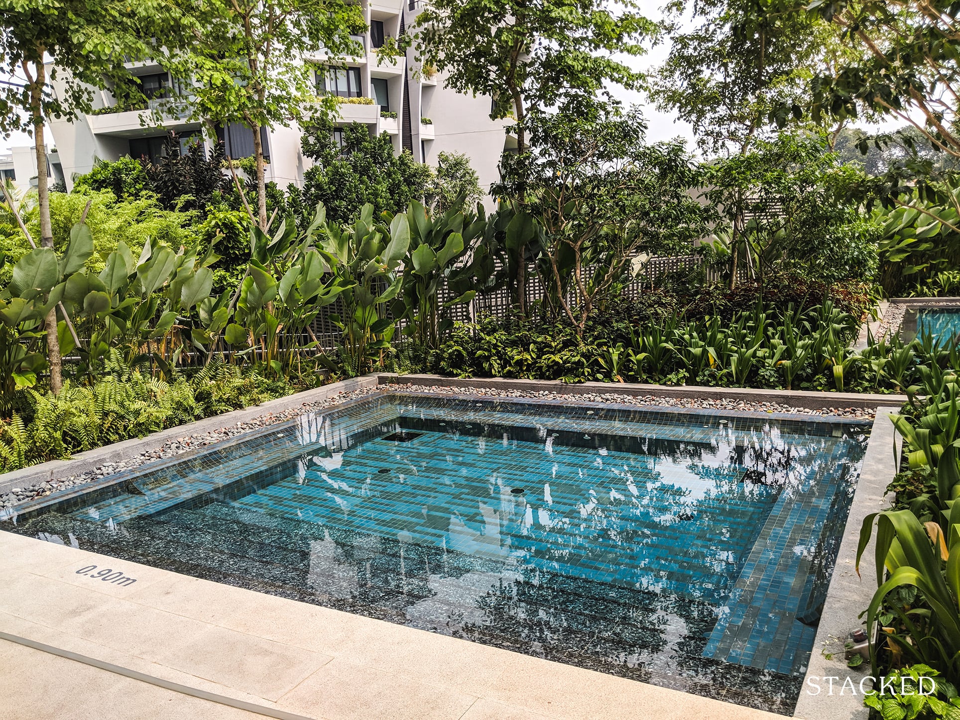 Principal Garden jacuzzi