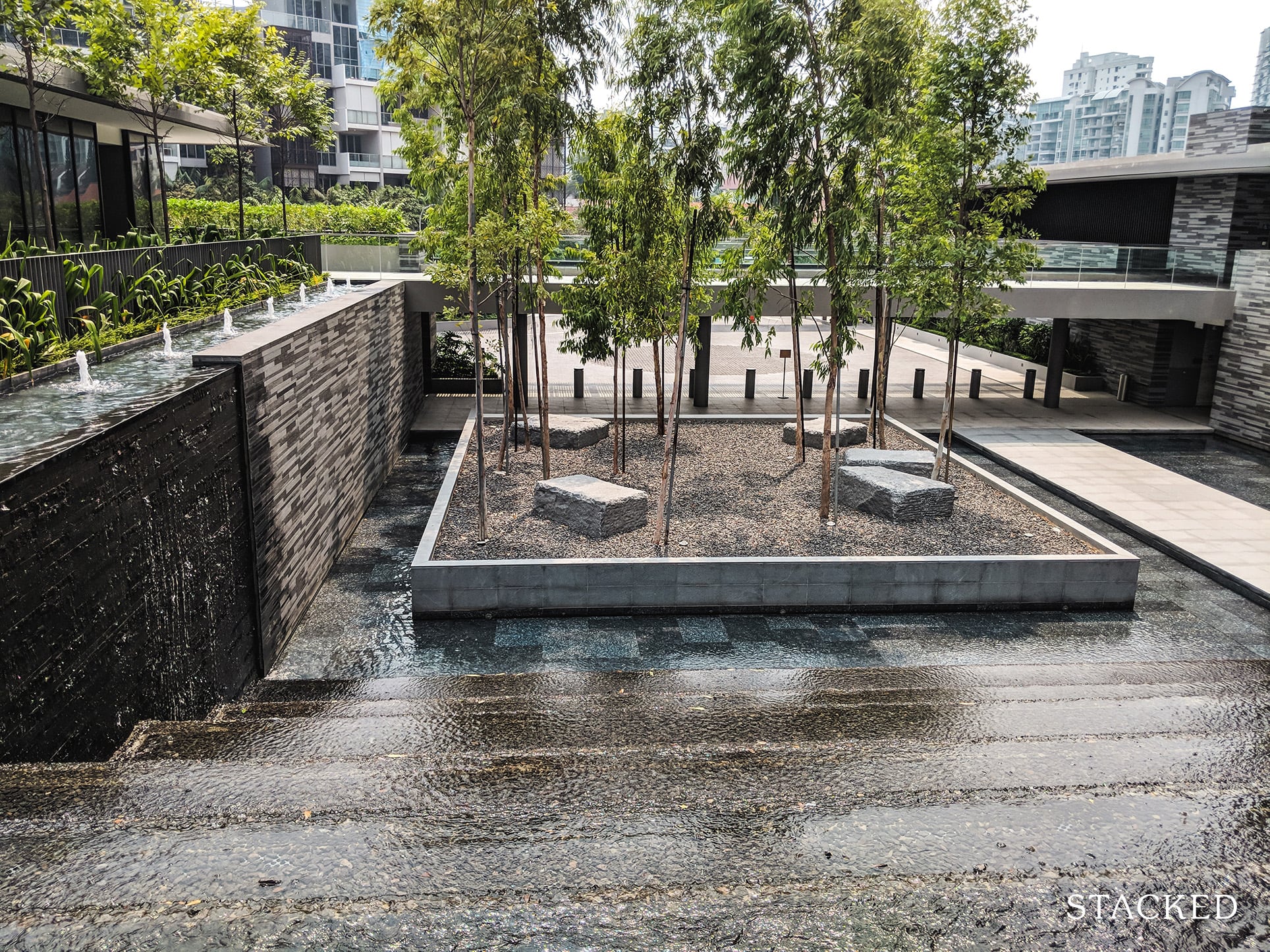 Principal Garden fountain entrance