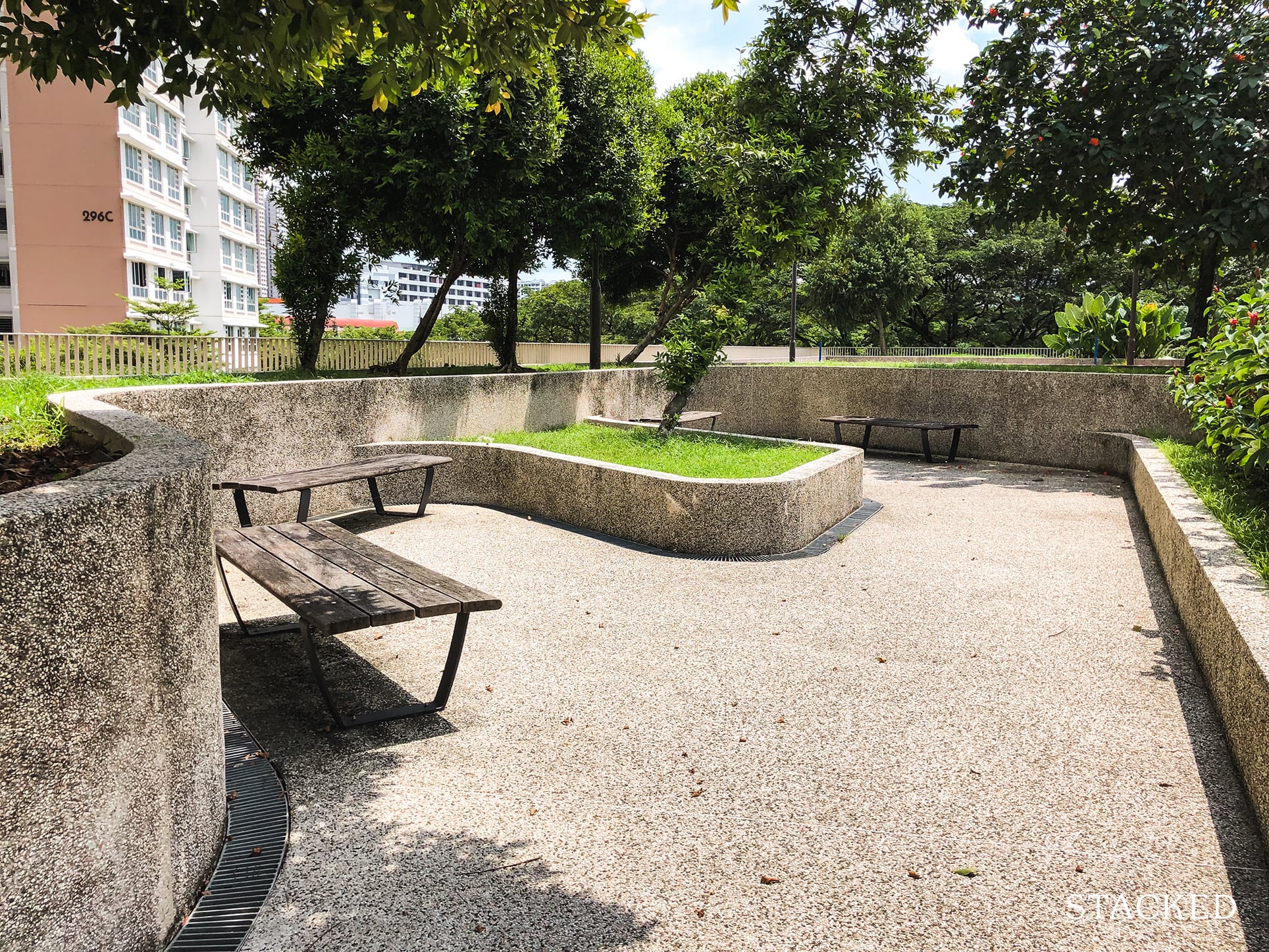 Skyline @ Bukit Batok Rooftop Garden Seating Area