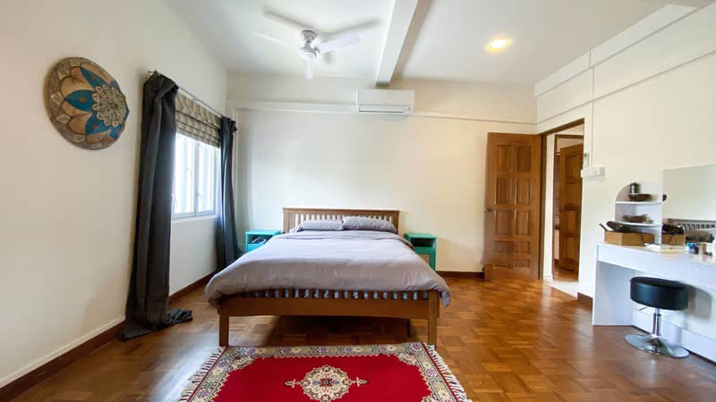 Tiong Bahru Road WalkUp Apartment 2