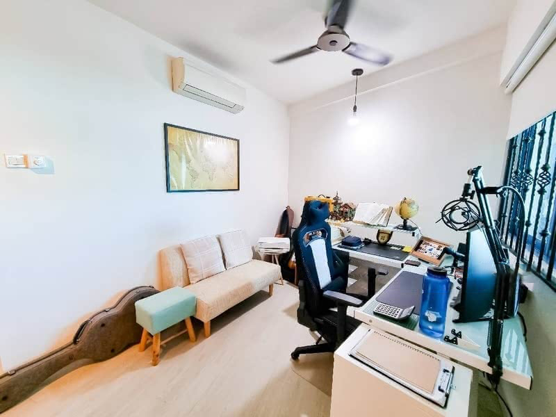 469A Admiralty Drive 2