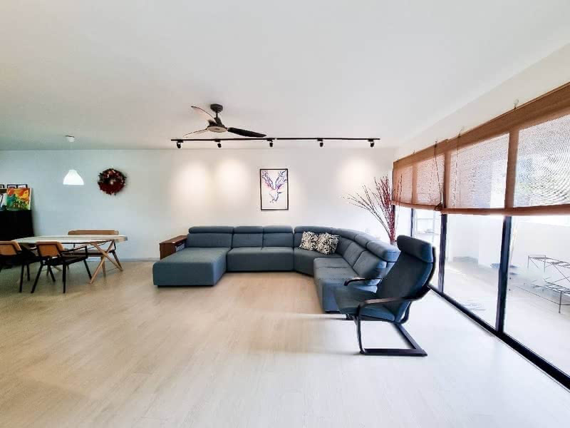 469A Admiralty Drive 1
