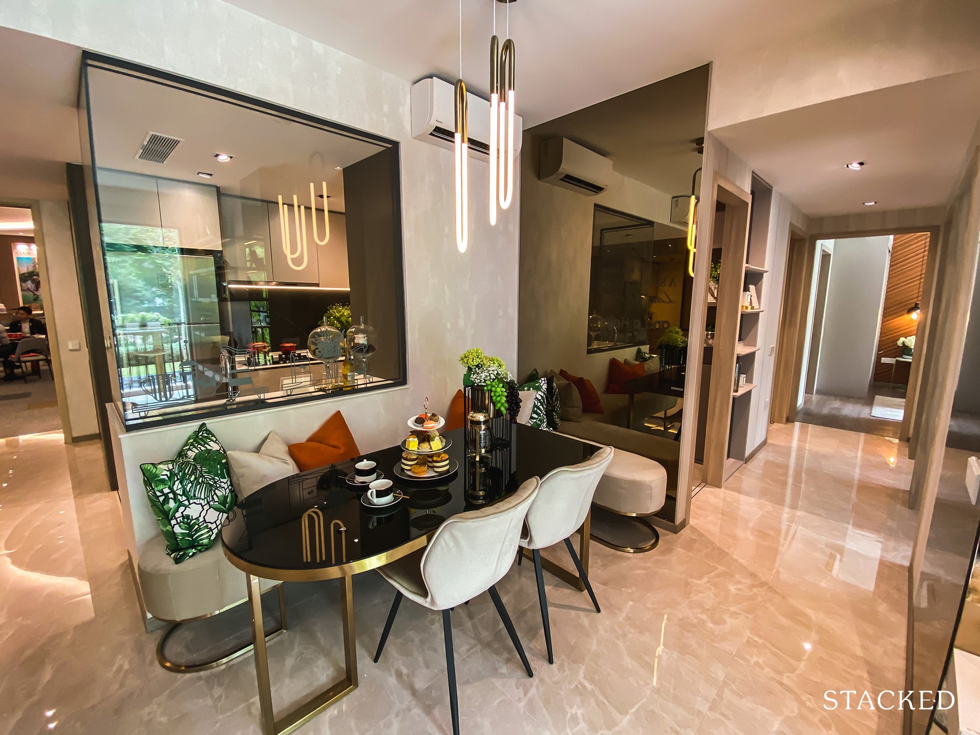 Sengkang Grand Residences 3 bedroom premium flexi dining area