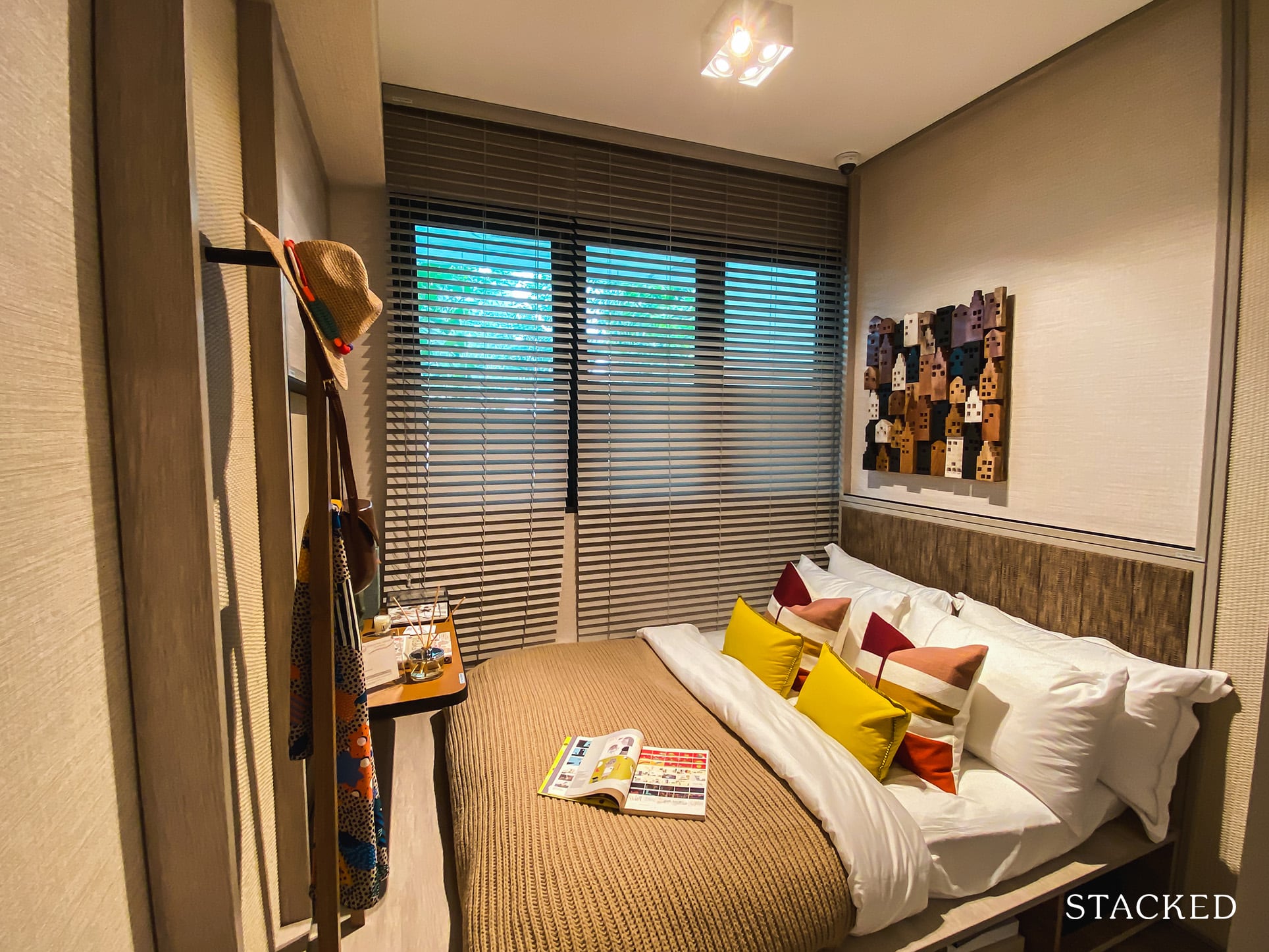 Sengkang Grand Residences 2 bedroom premium plus study common bedroom