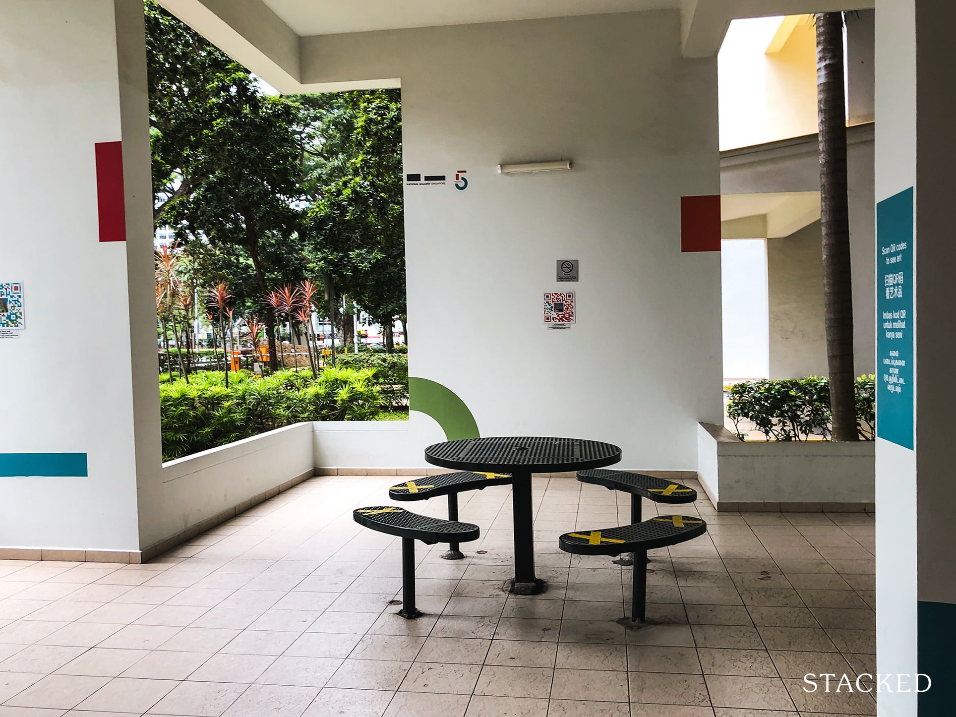 Central Horizon Void Deck Seating