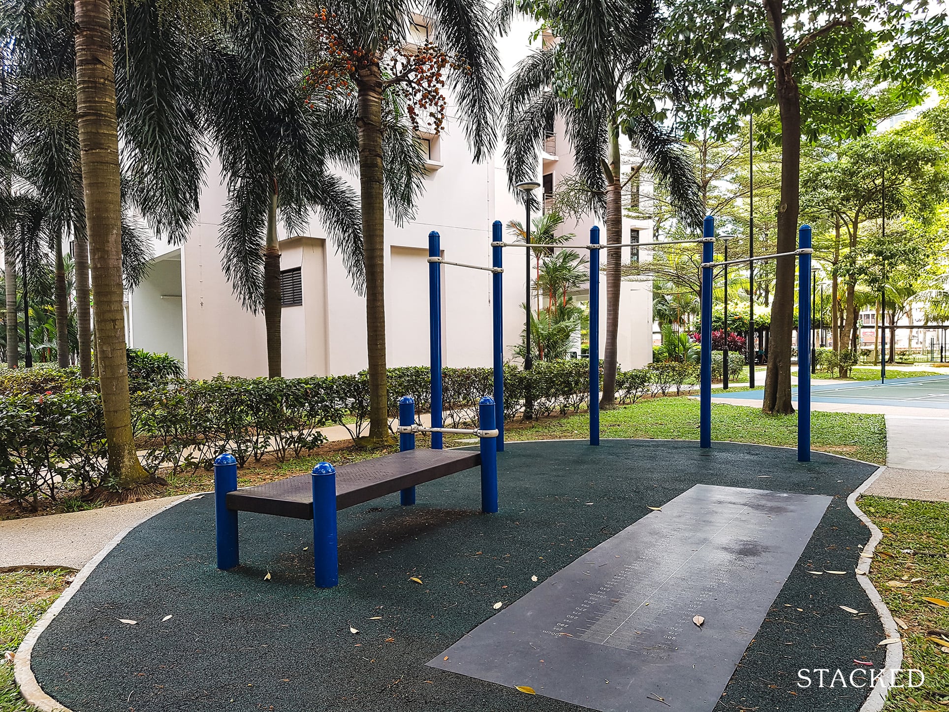 Central Horizon Adult Fitness Area