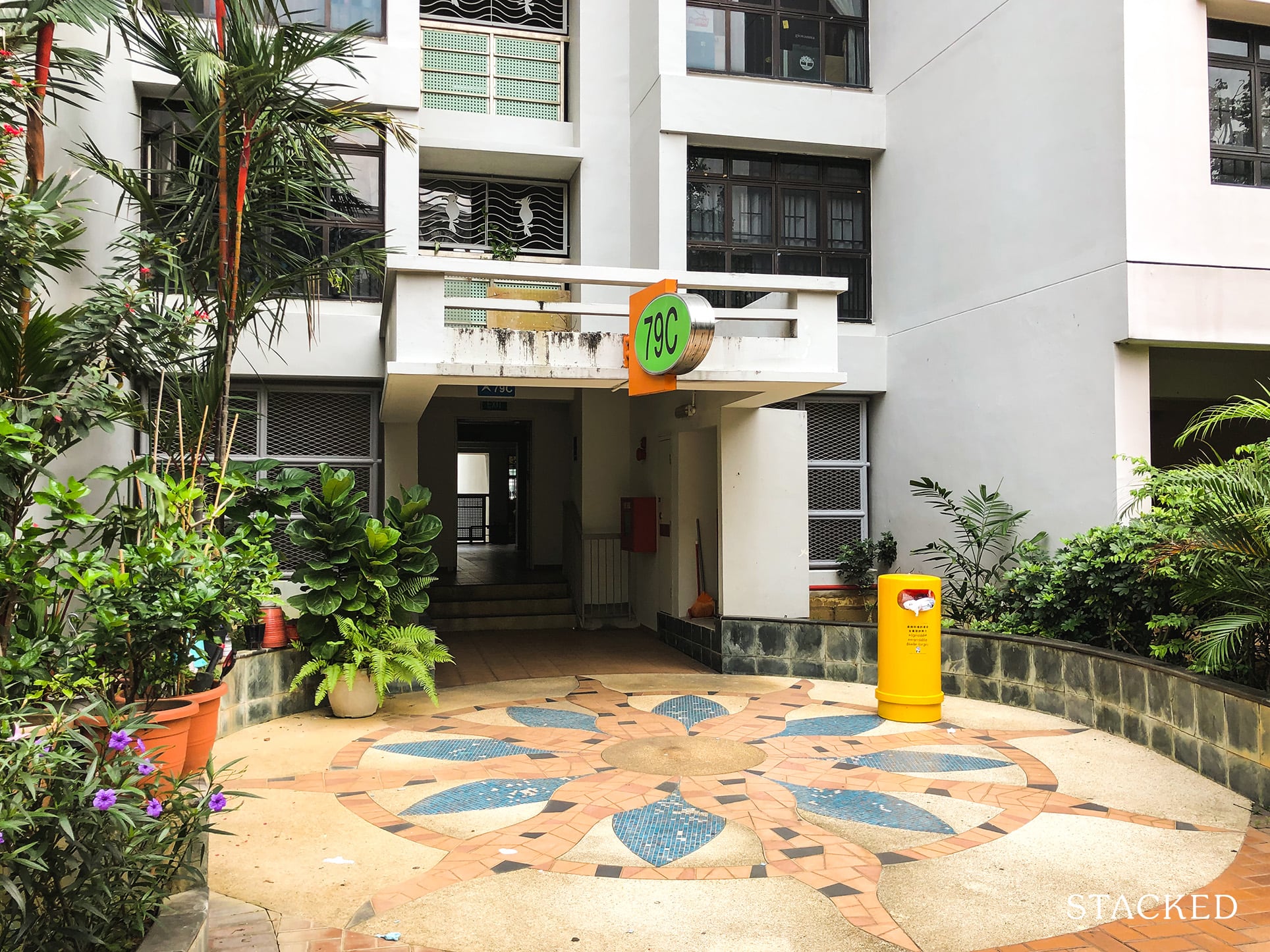 Central Horizon Rooftop Garden Access