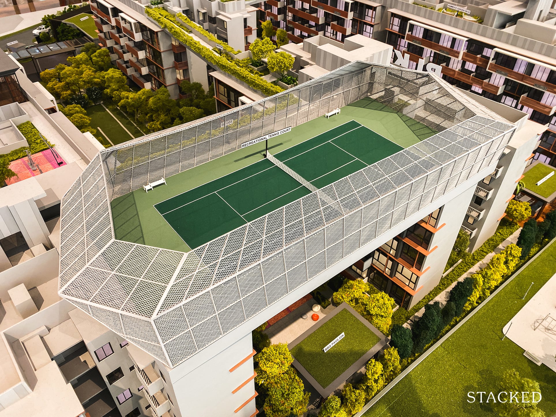 RoyalGreen Condo tennis court