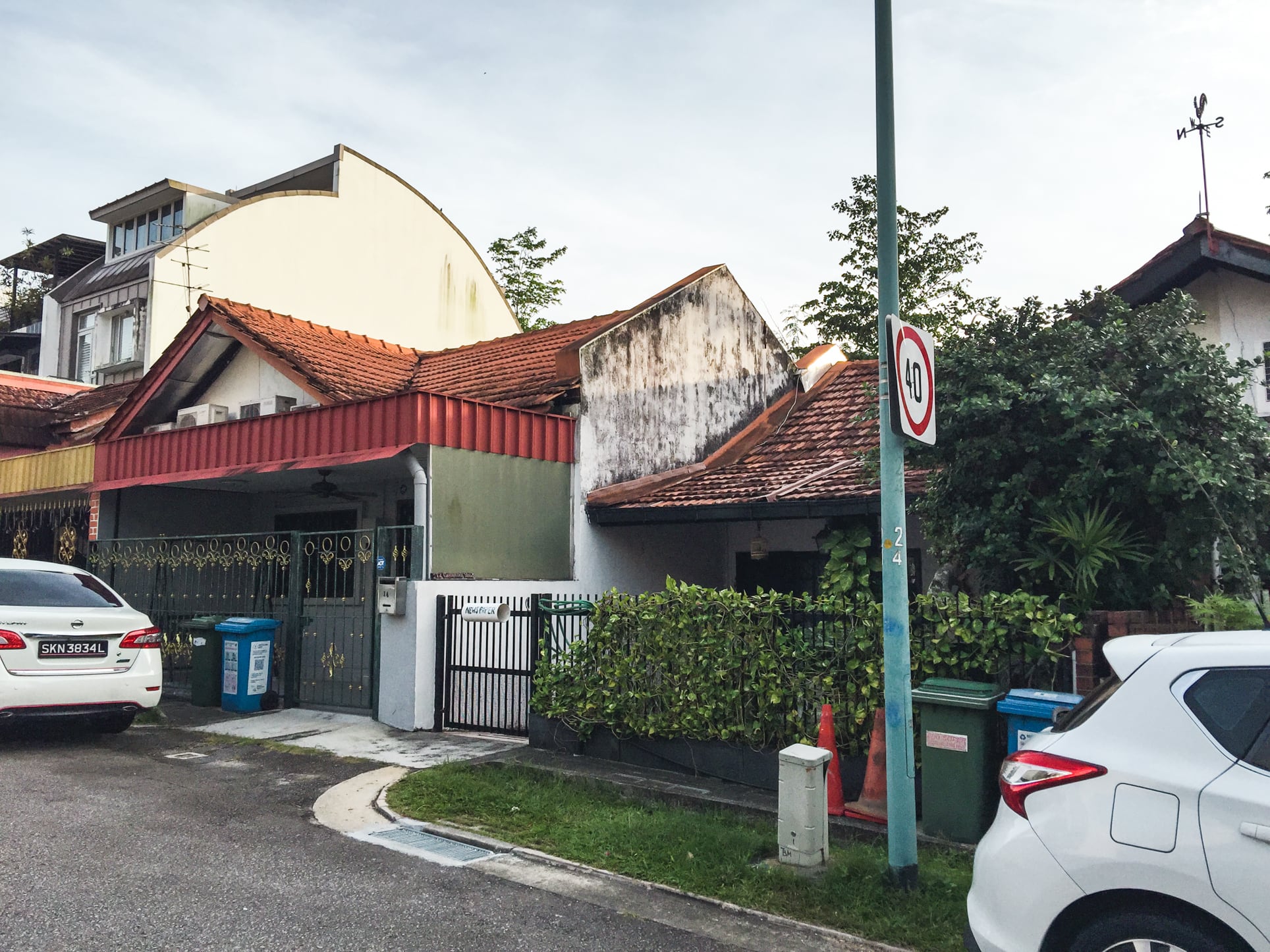 sembawang hills estate roadside