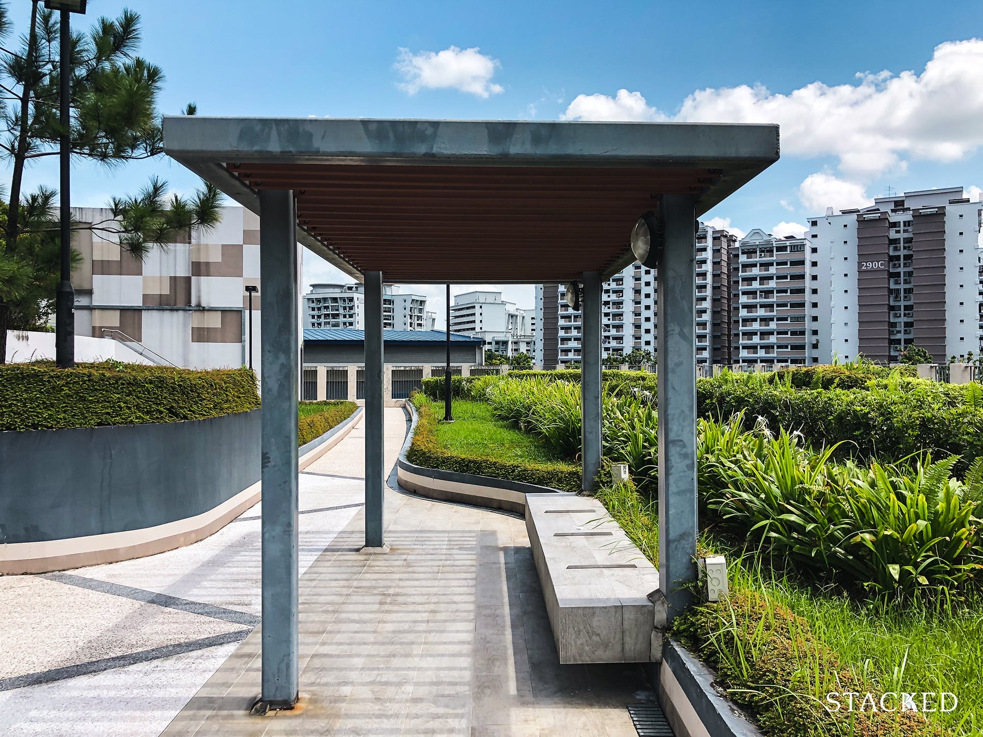 SkyPeak @ Bukit Batok Carpark Rooftop Garden