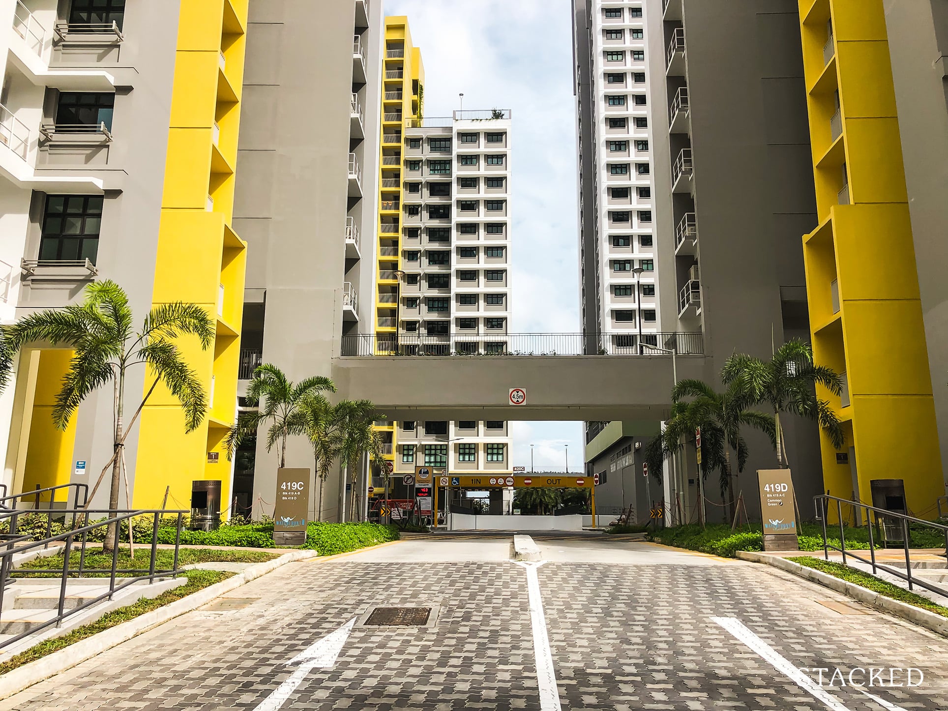 Waterfront ii Punggol Northshore 88 entrance driveway