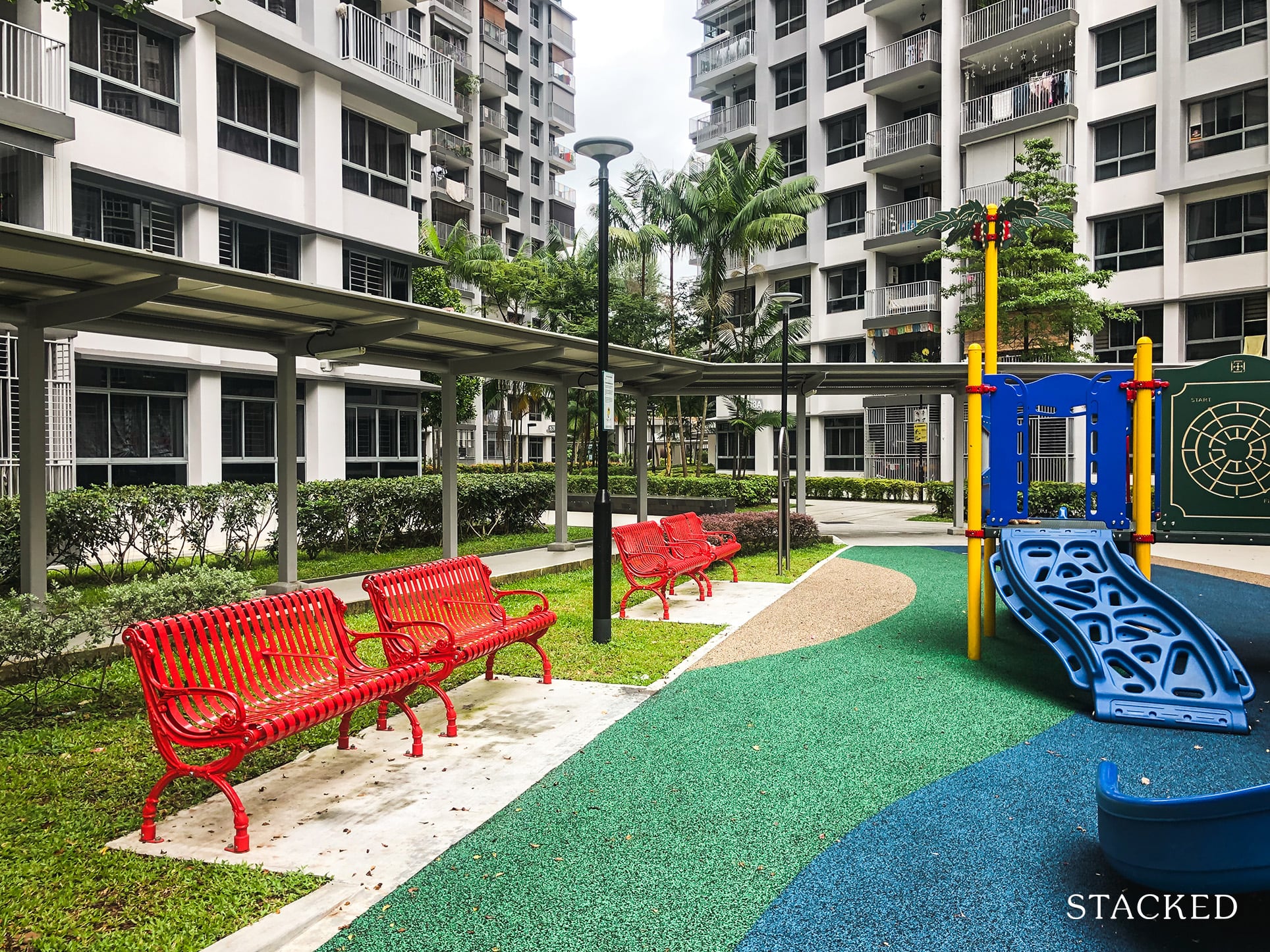 Lake Vista playground seating