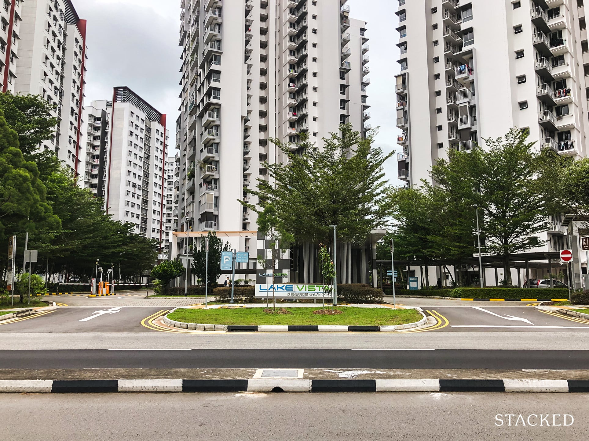 Lake Vista outside view