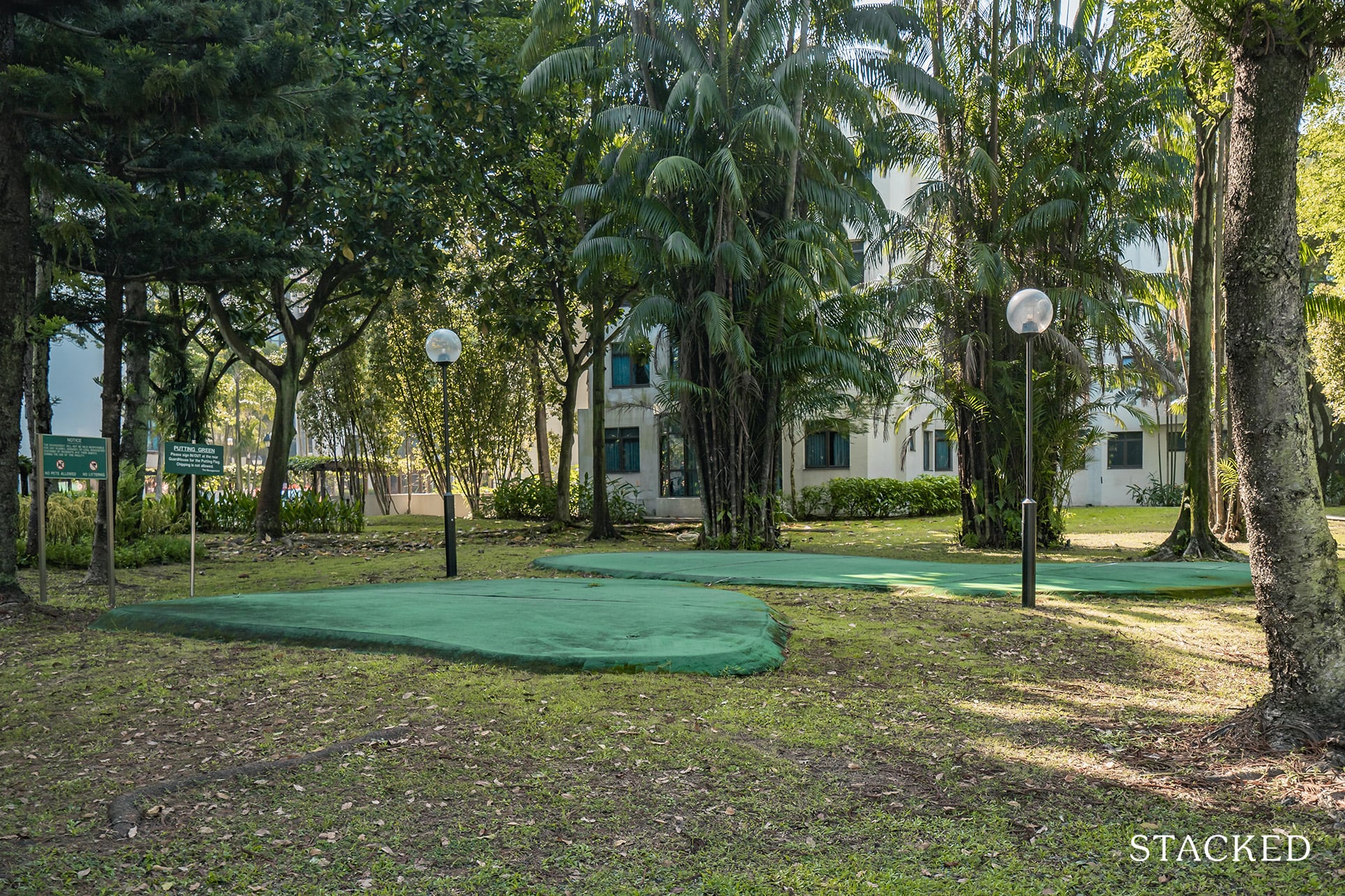 parc oasis putting green