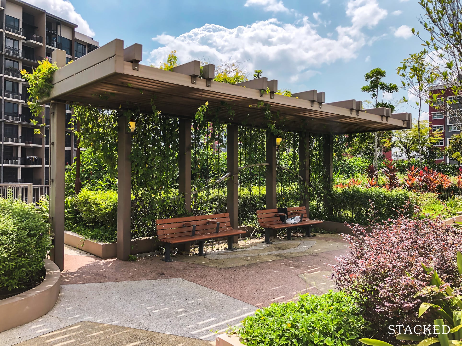 West Plains @ Bukit Batok rooftop garden sheltered seating