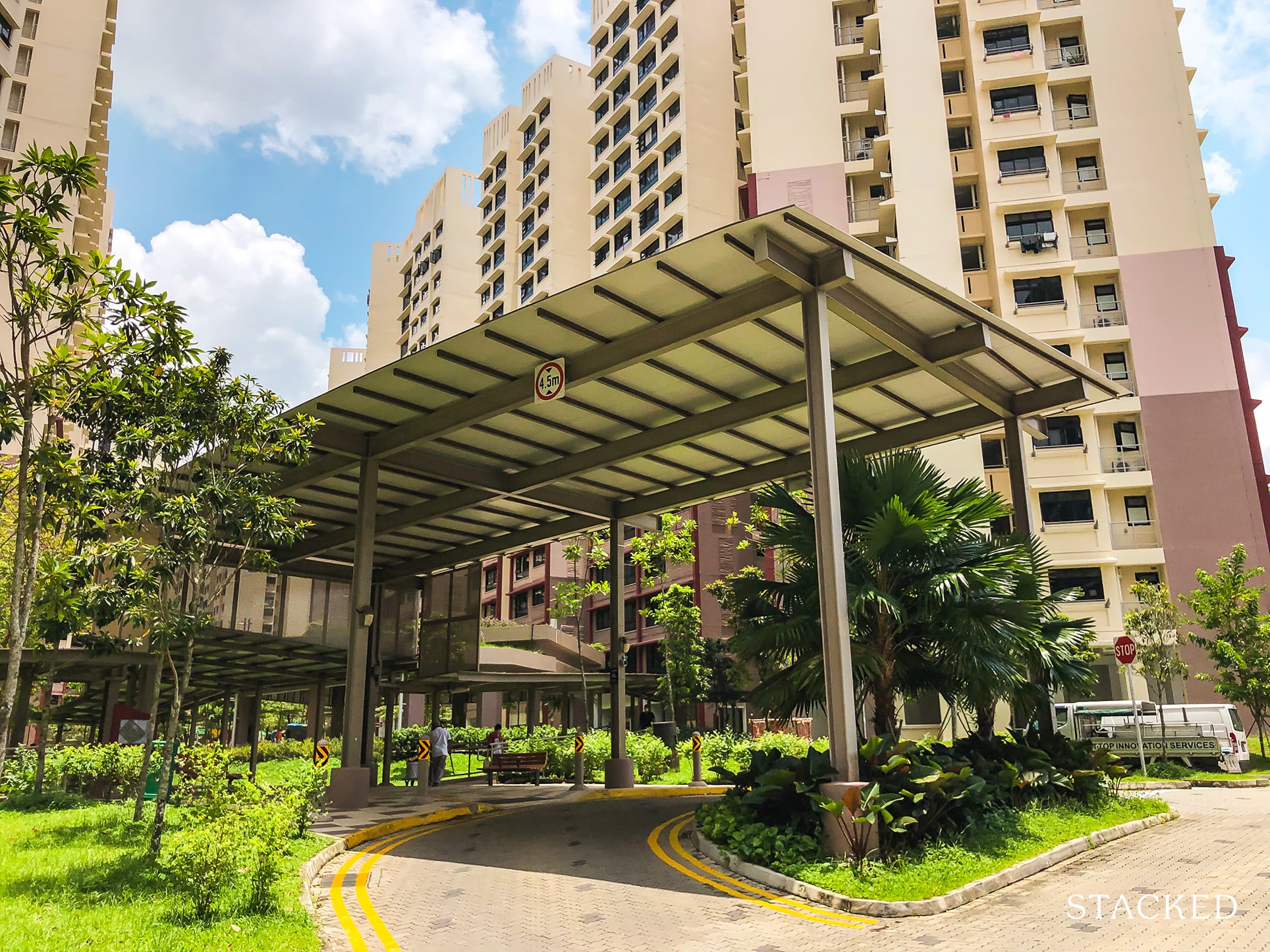 West Plains @ Bukit Batok drop off point