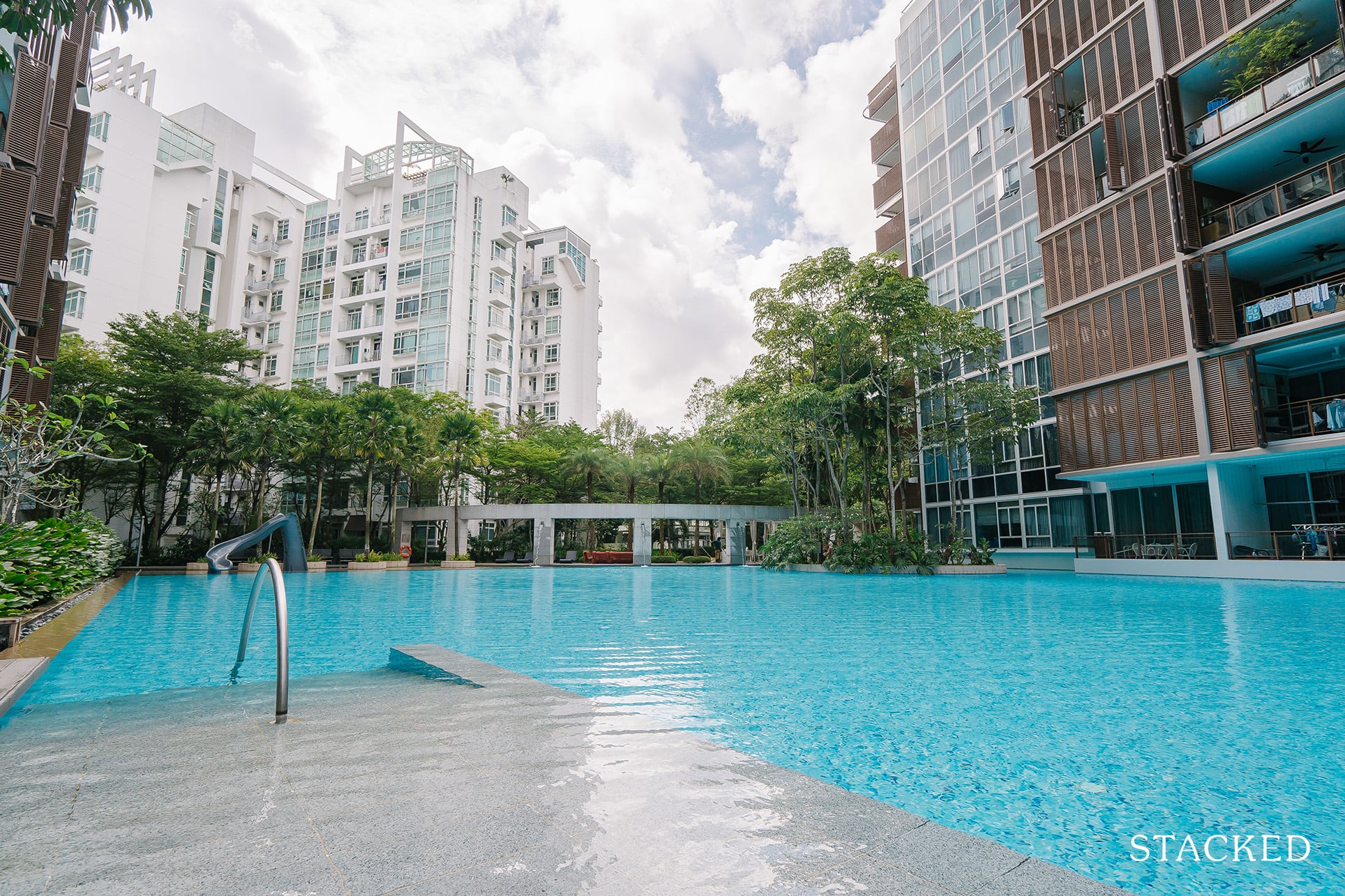 floridian condo pool