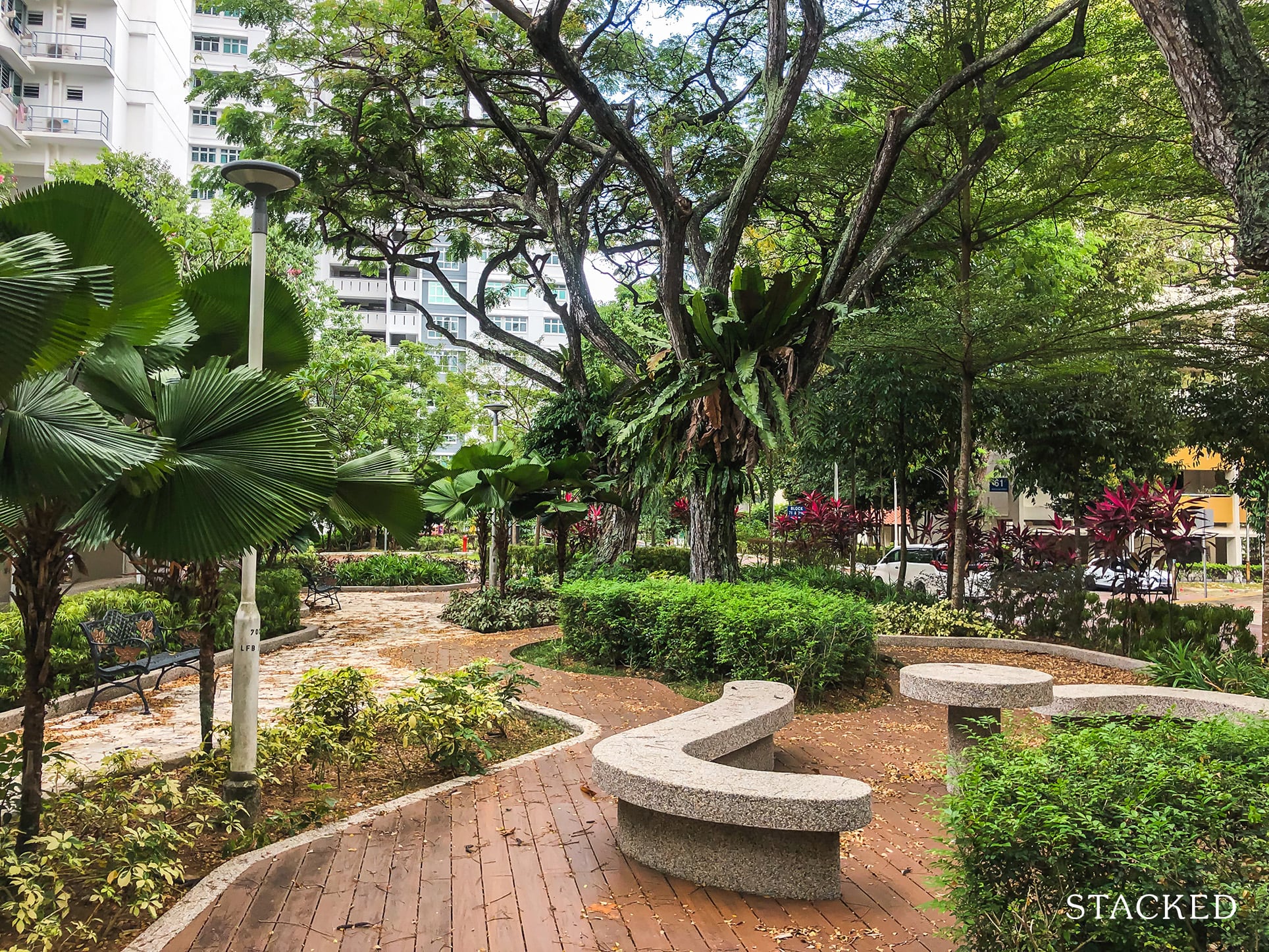 Telok Blangah Ridgeview 19 garden seating