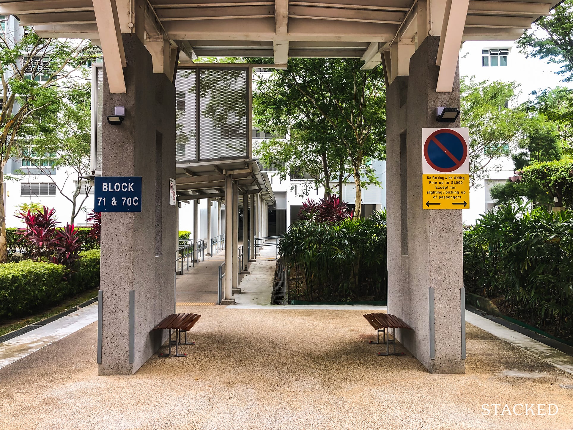 Telok Blangah Ridgeview 24 sheltered walkway seating