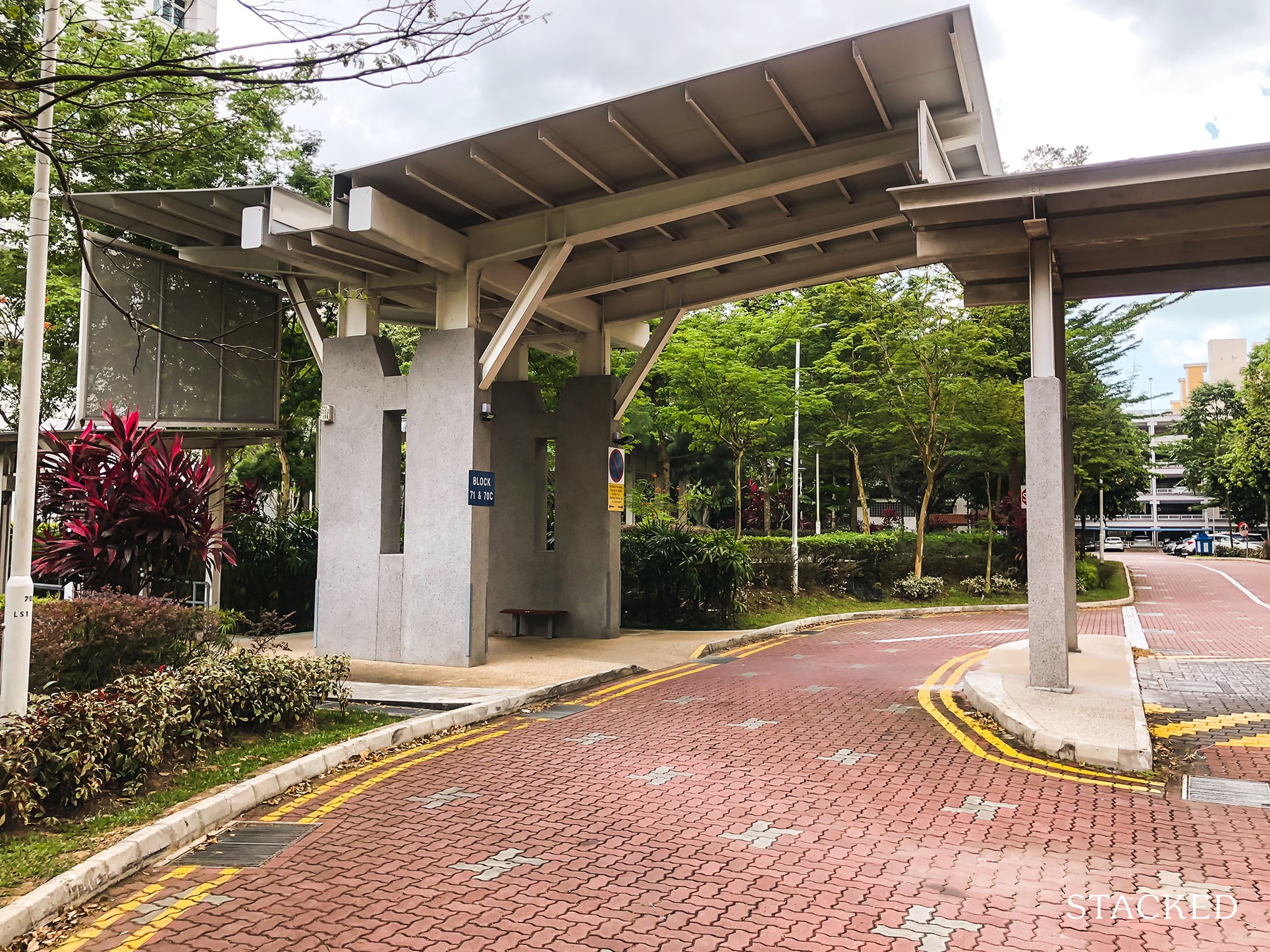 Telok Blangah Ridgeview 22 sheltered walkway