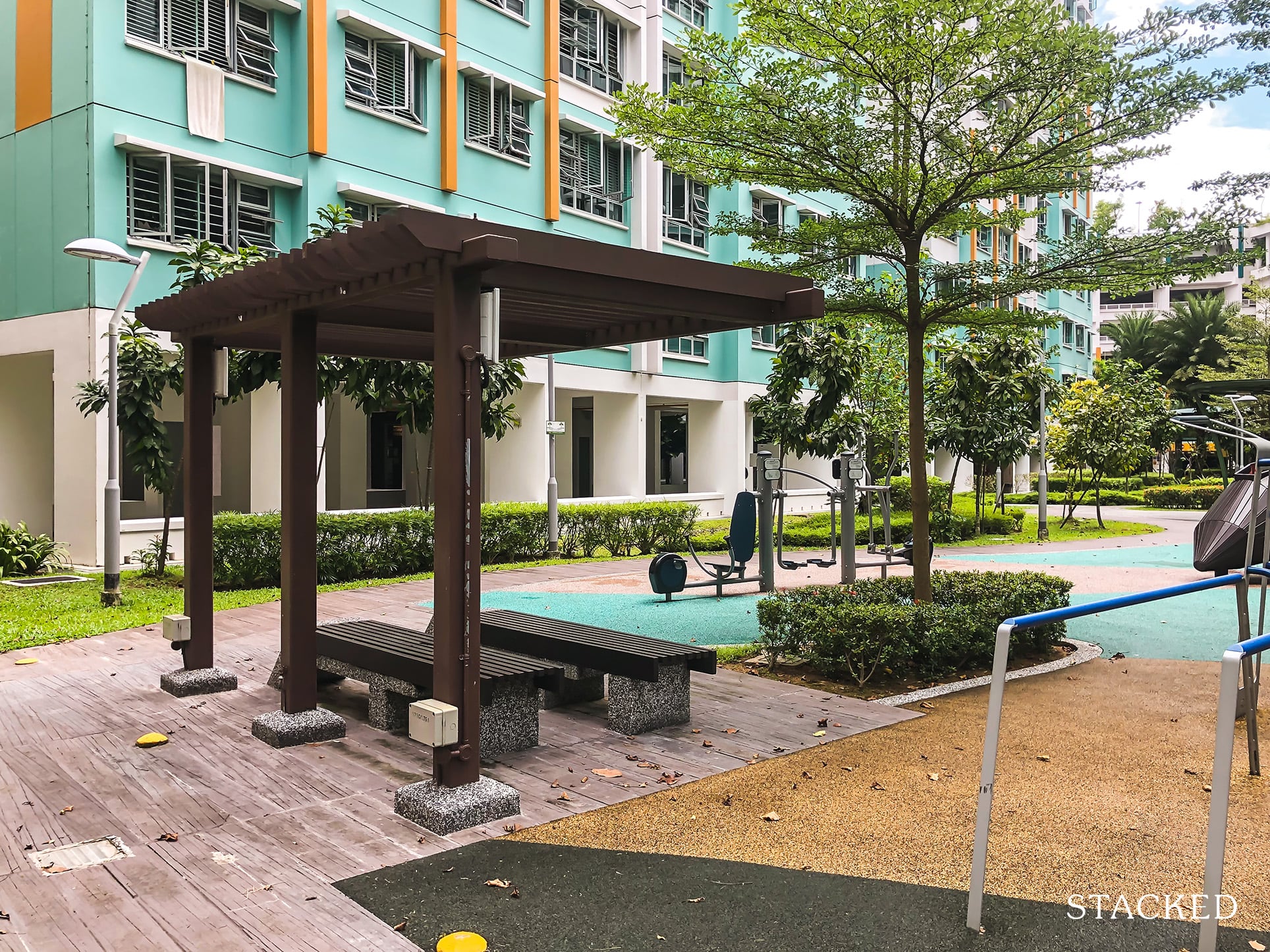 Woodlands Glen 100 sheltered seating