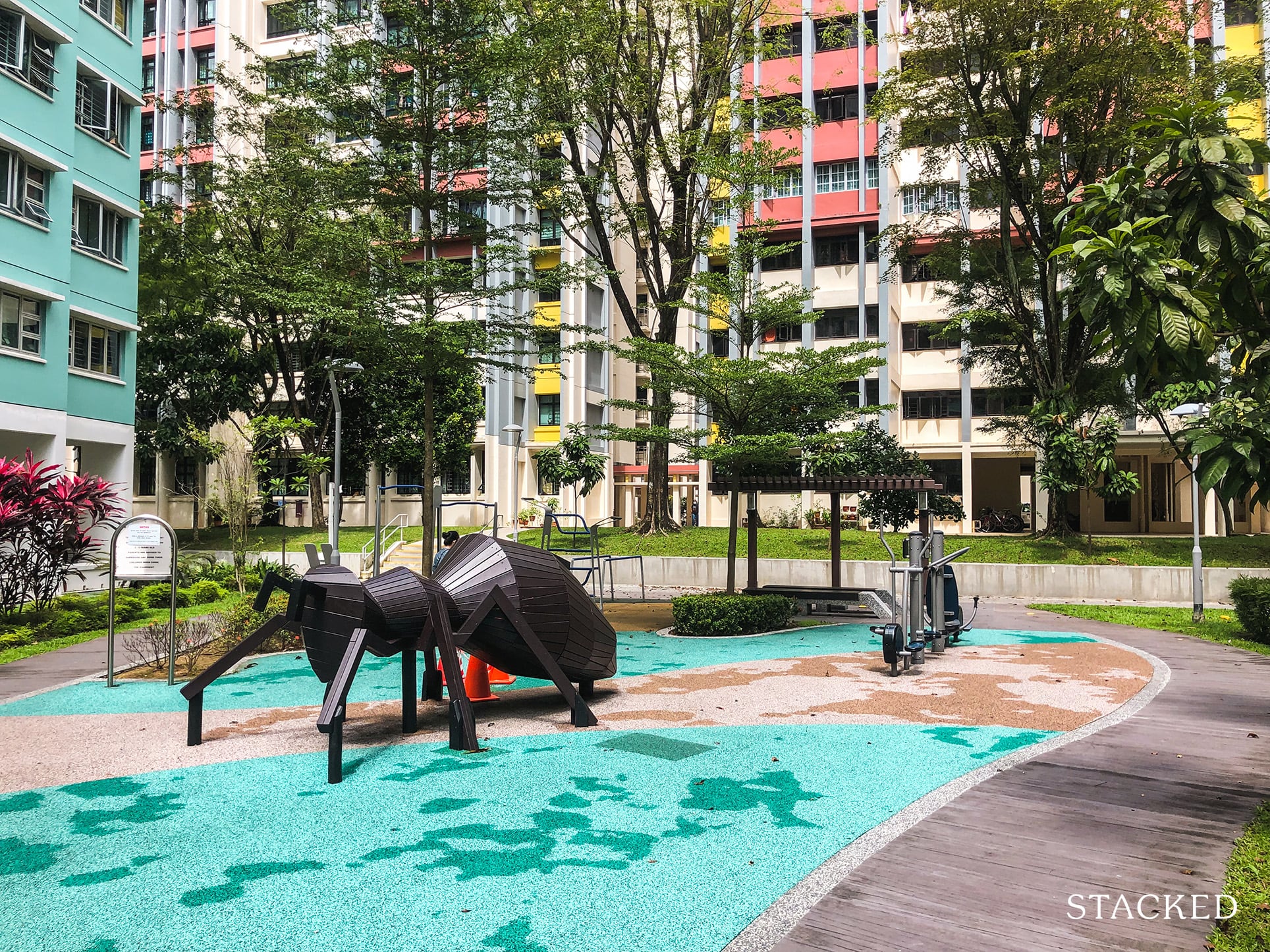 Woodlands Glen 28 playground